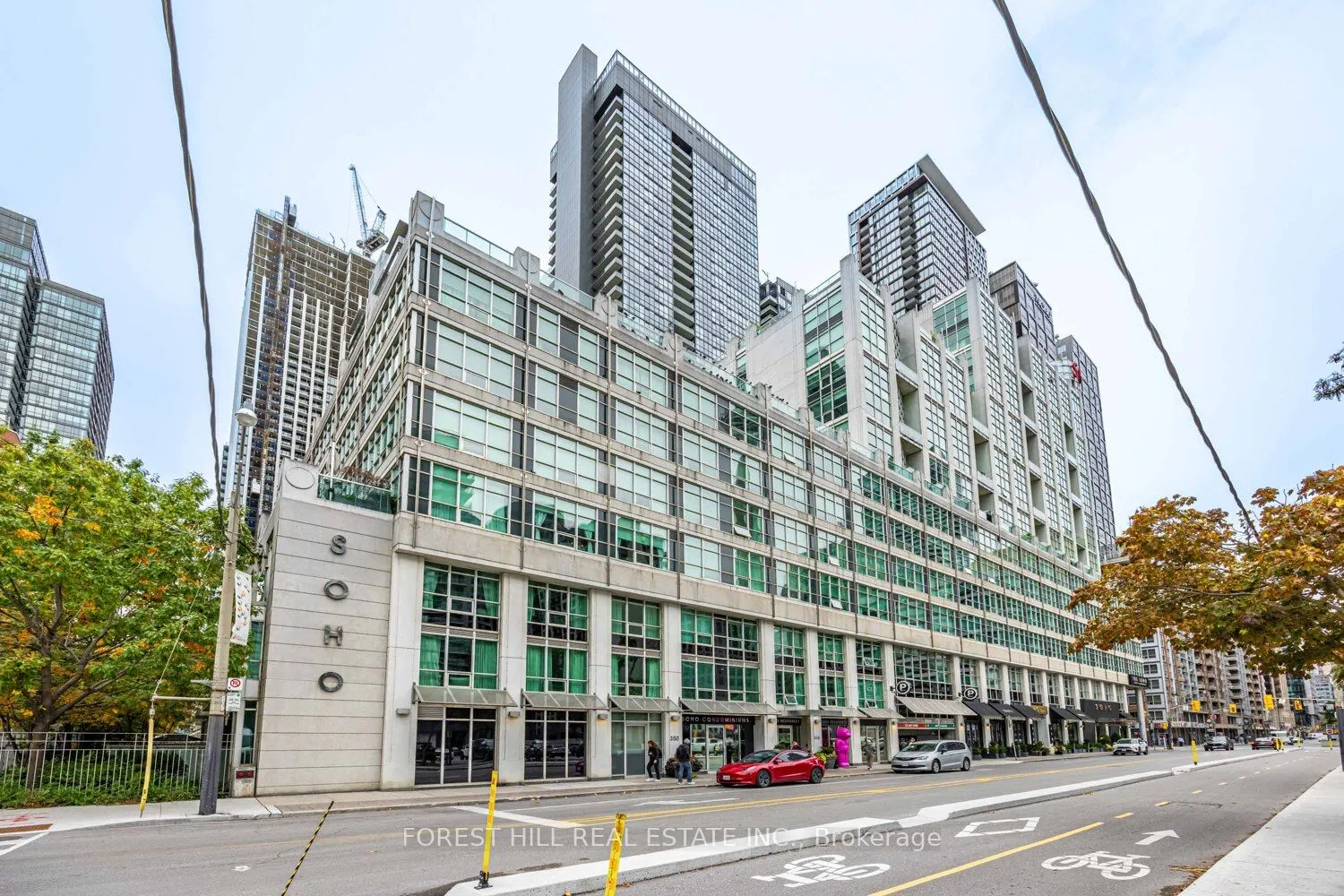 350 Wellington Street W, #306
