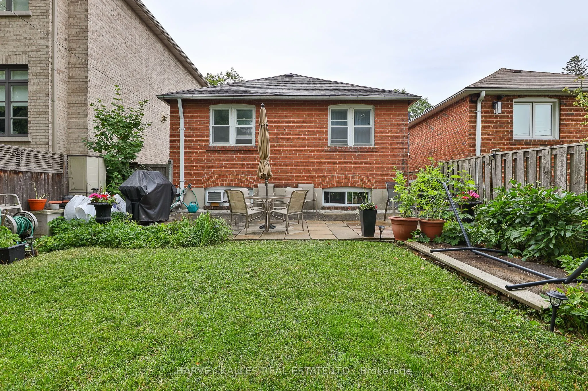 222 Joicey Boulevard, #Main