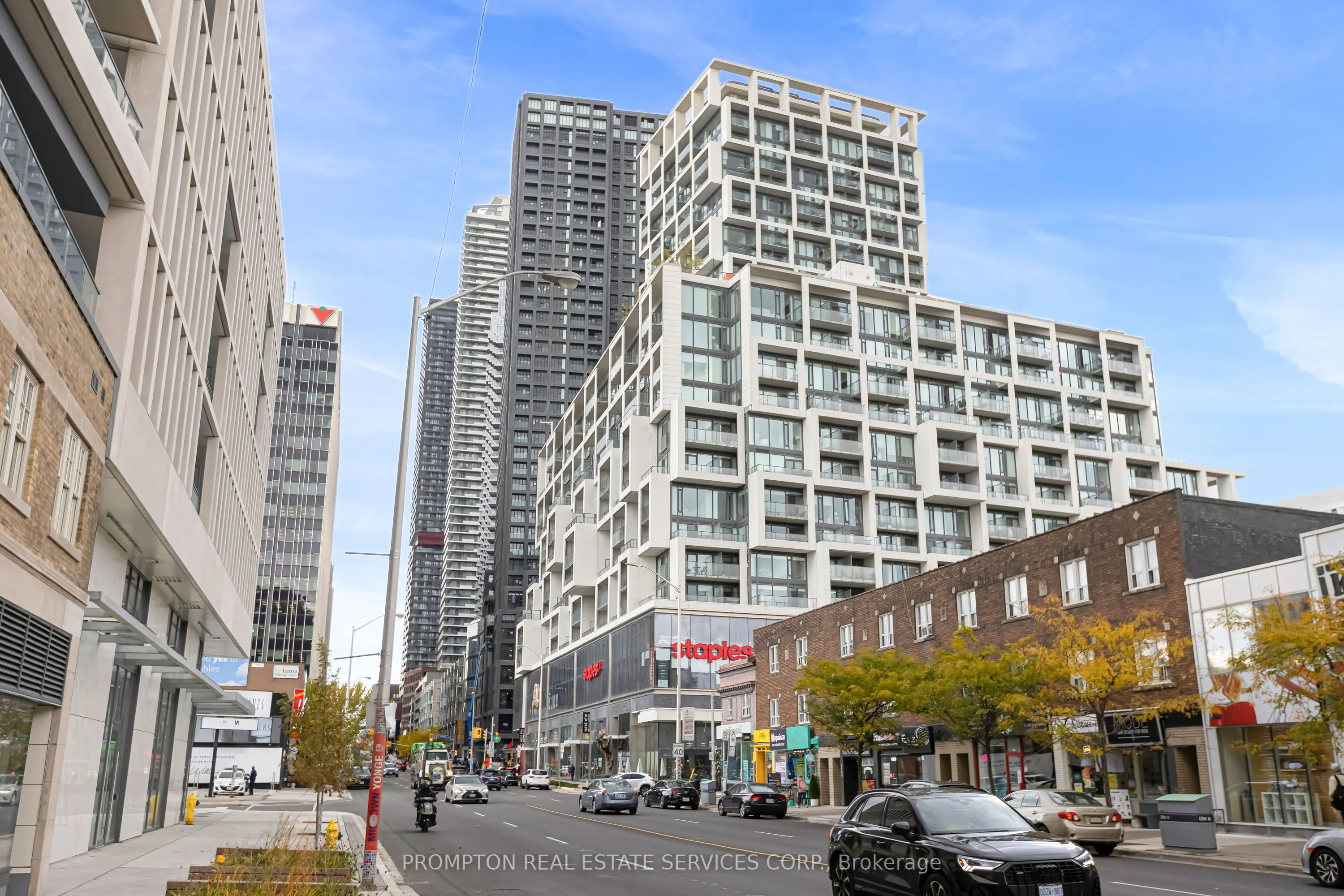 8 Hillsdale Avenue E, #1732