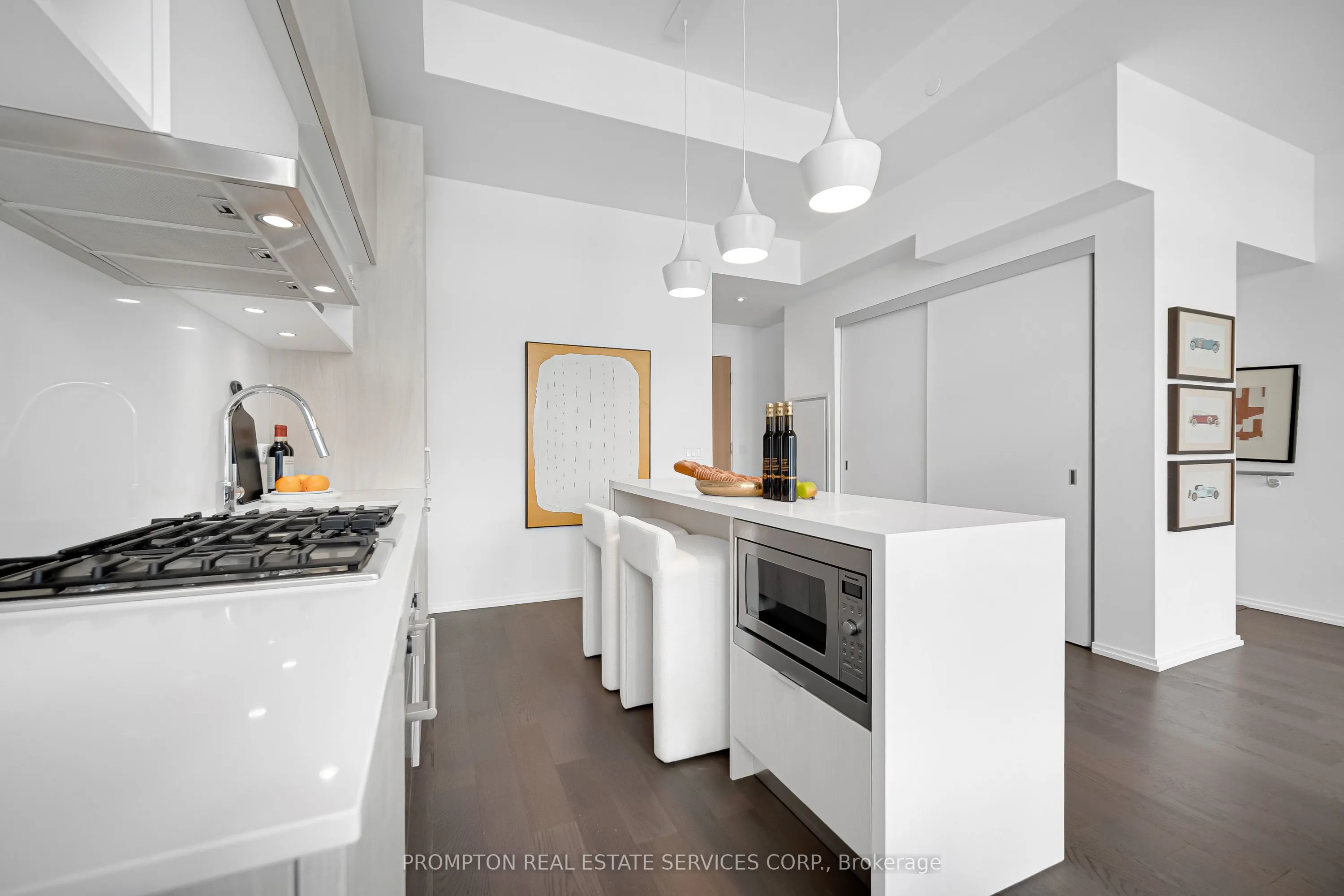 8 Hillsdale Avenue E, #1732