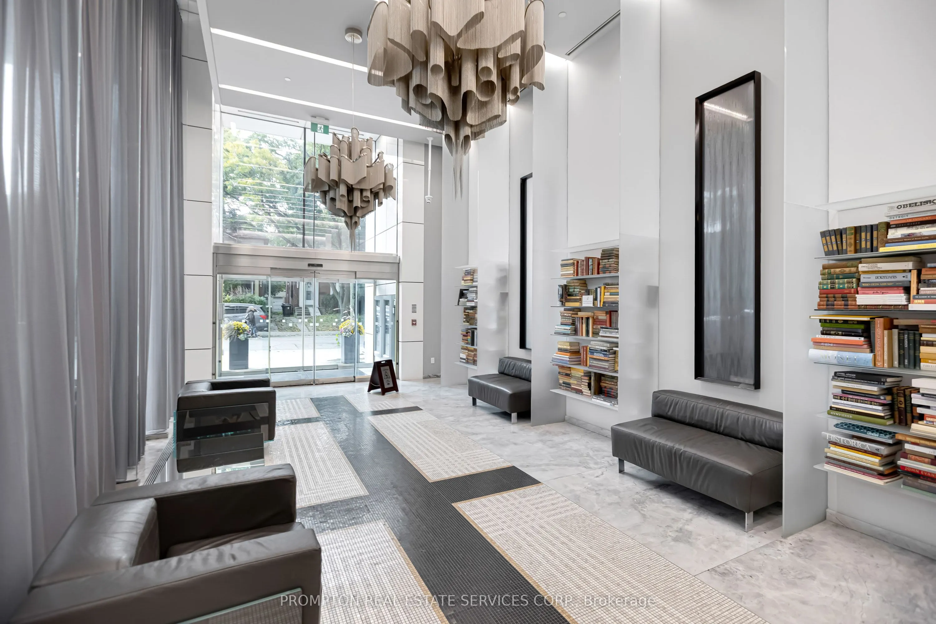8 Hillsdale Avenue E, #1732