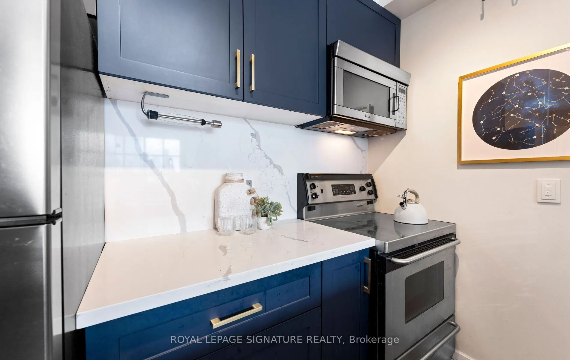 438 Richmond Street W, #1112