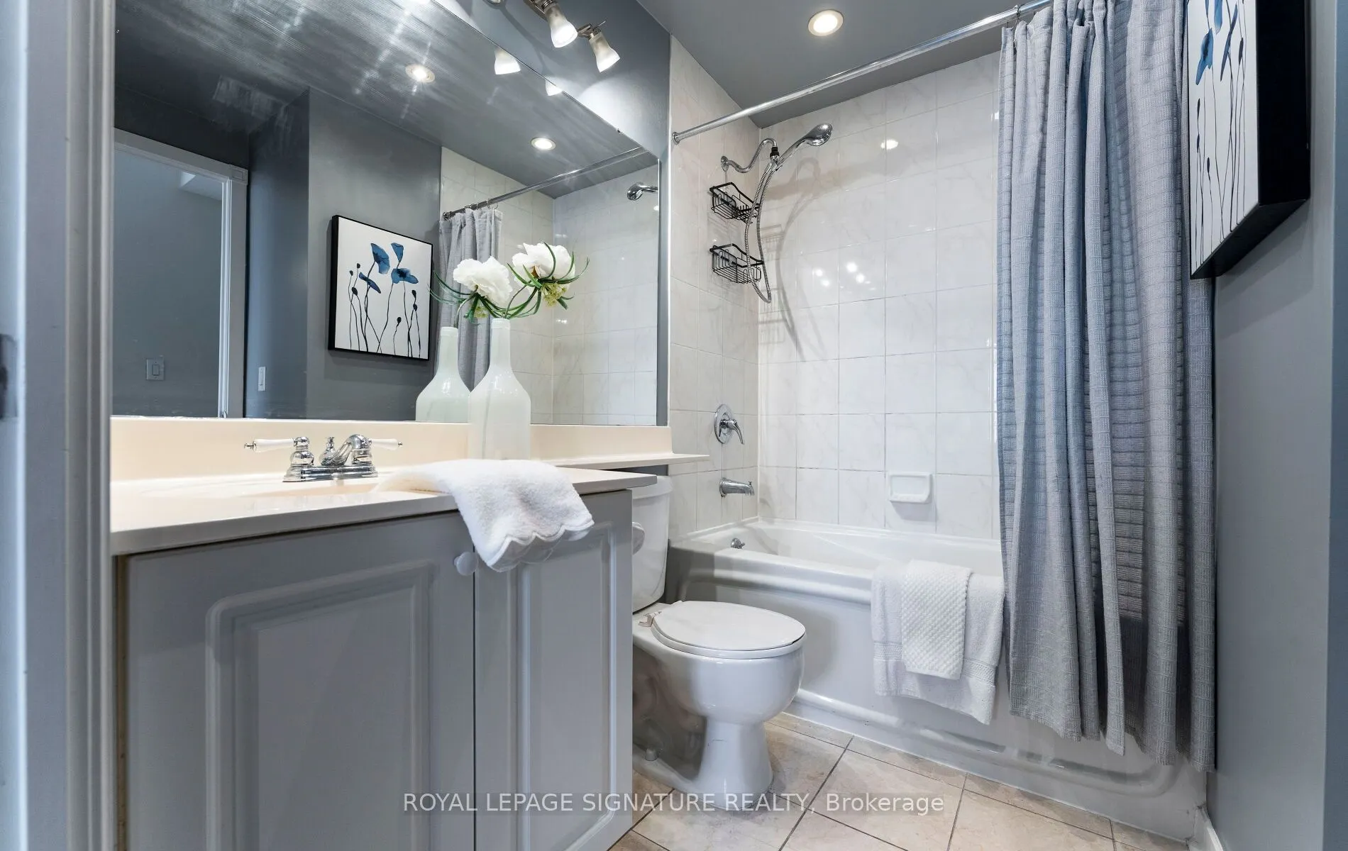 438 Richmond Street W, #1112