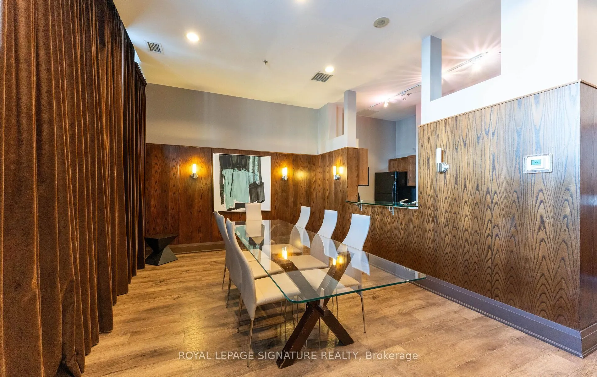 438 Richmond Street W, #1112