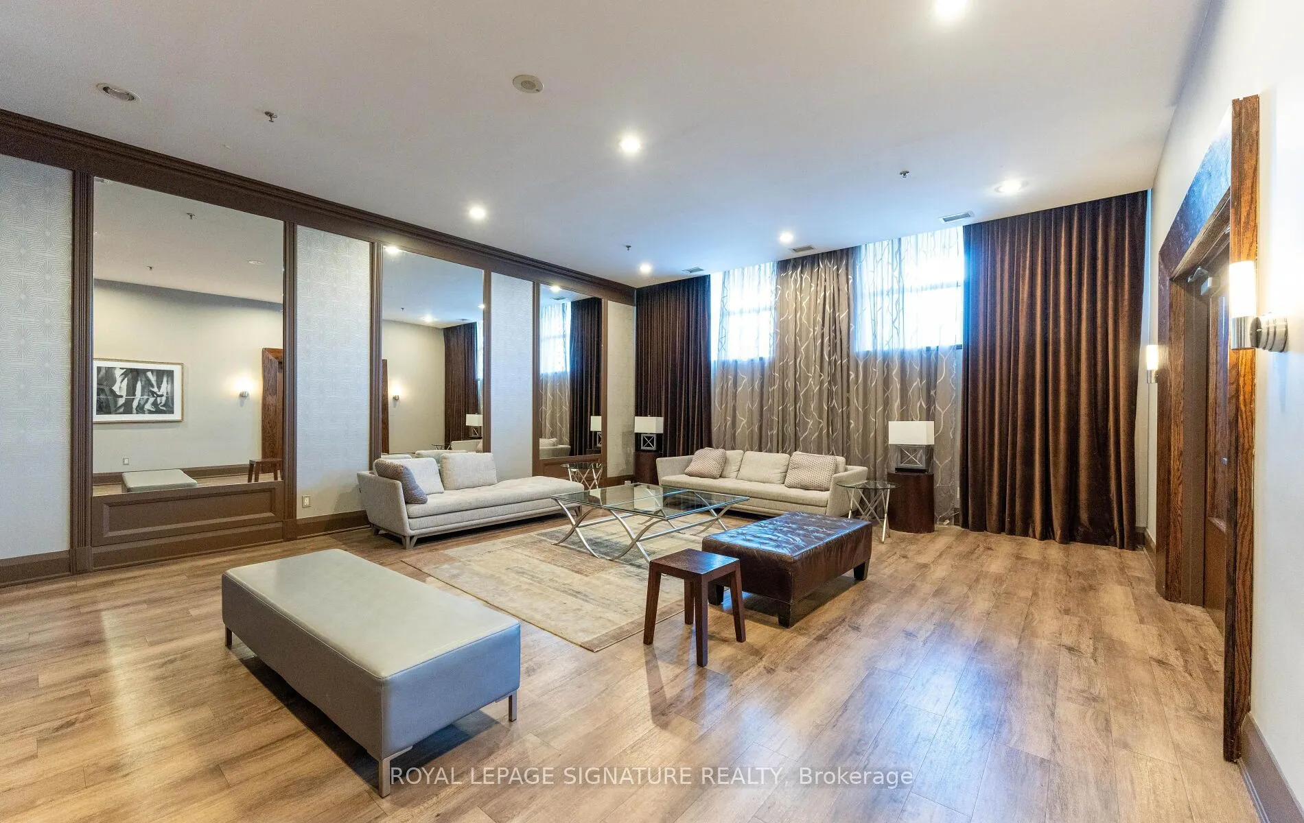 438 Richmond Street W, #1112