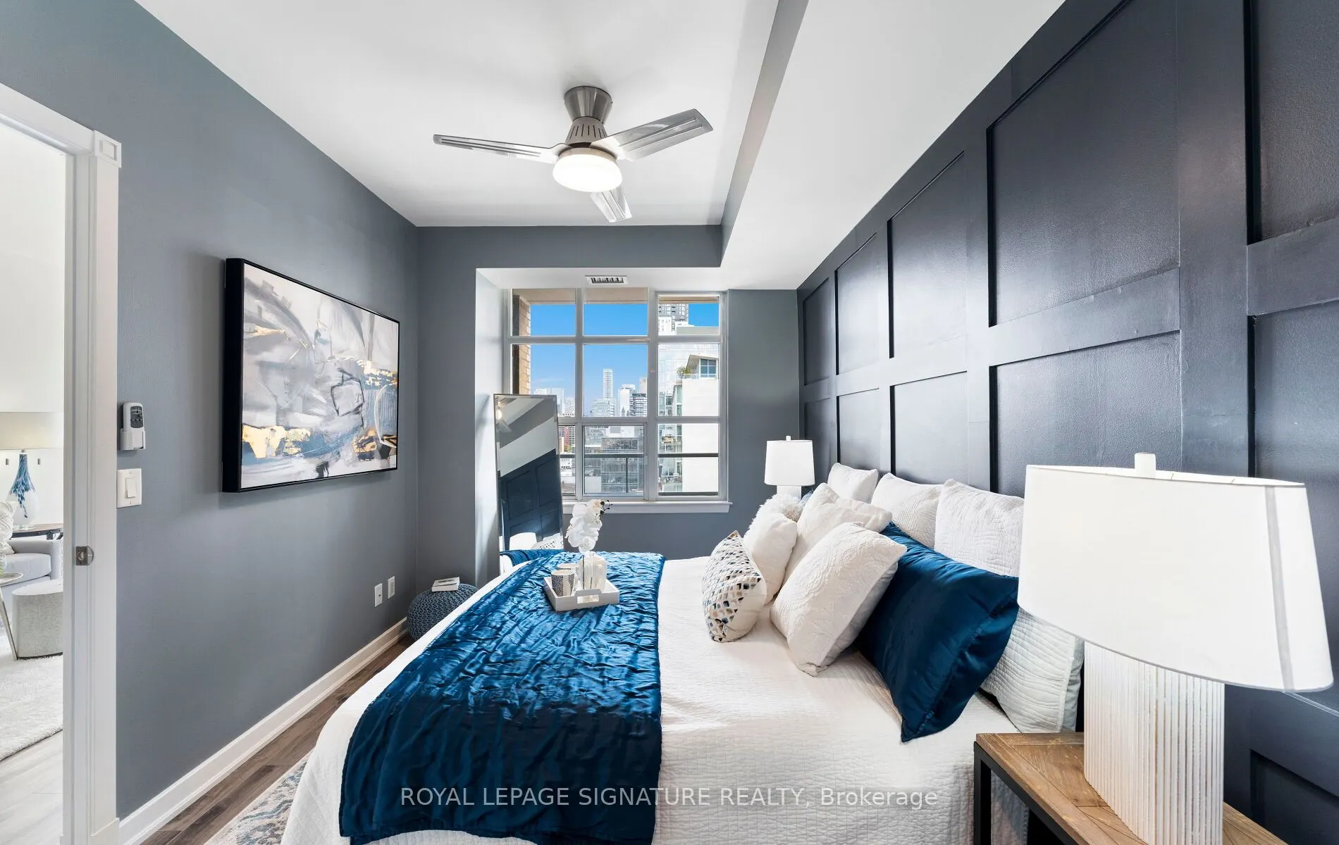 438 Richmond Street W, #1112