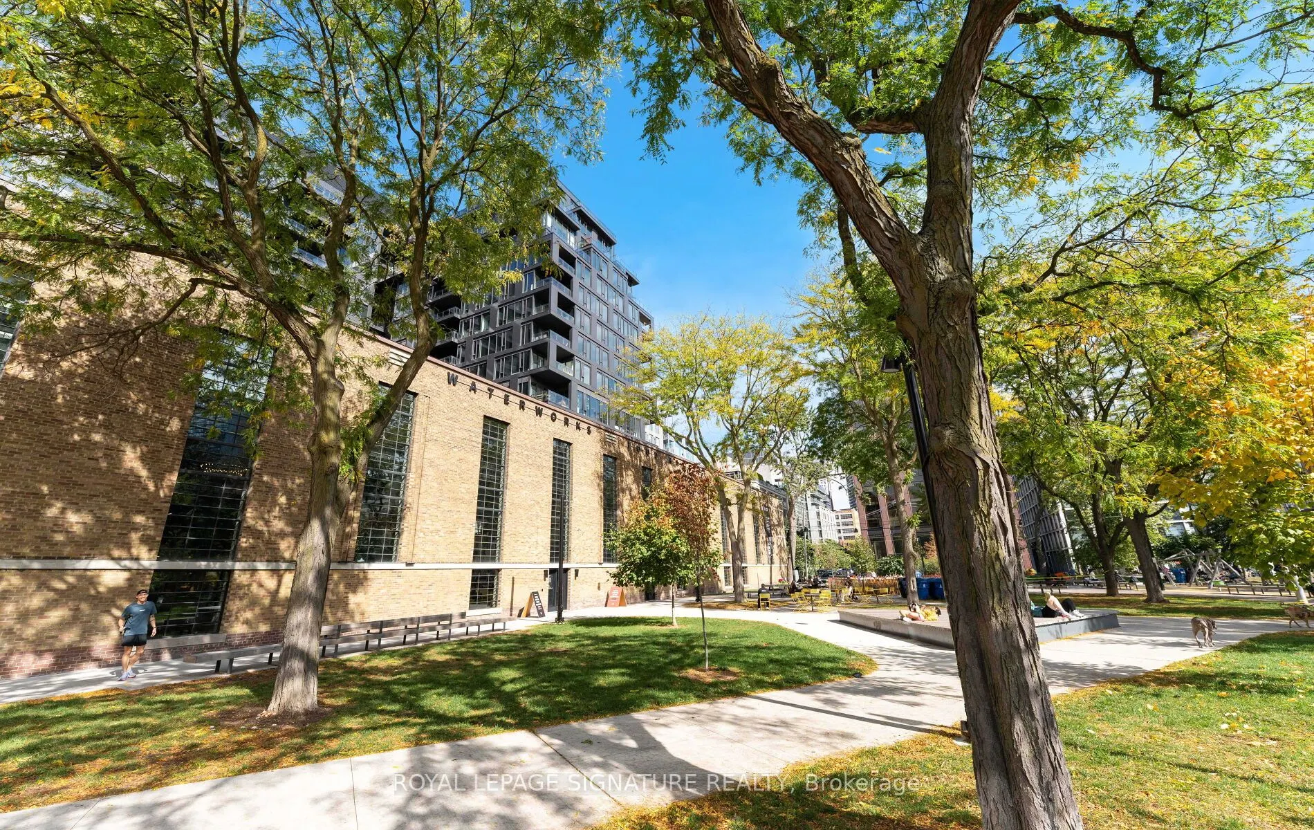 505 Richmond Street W, #909