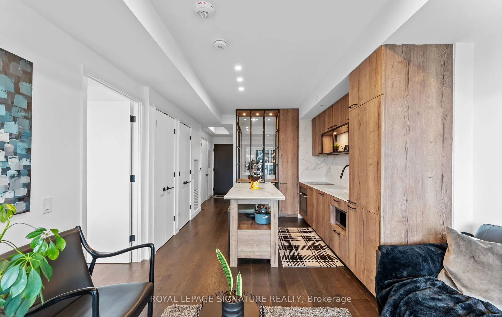 505 Richmond Street W, #909