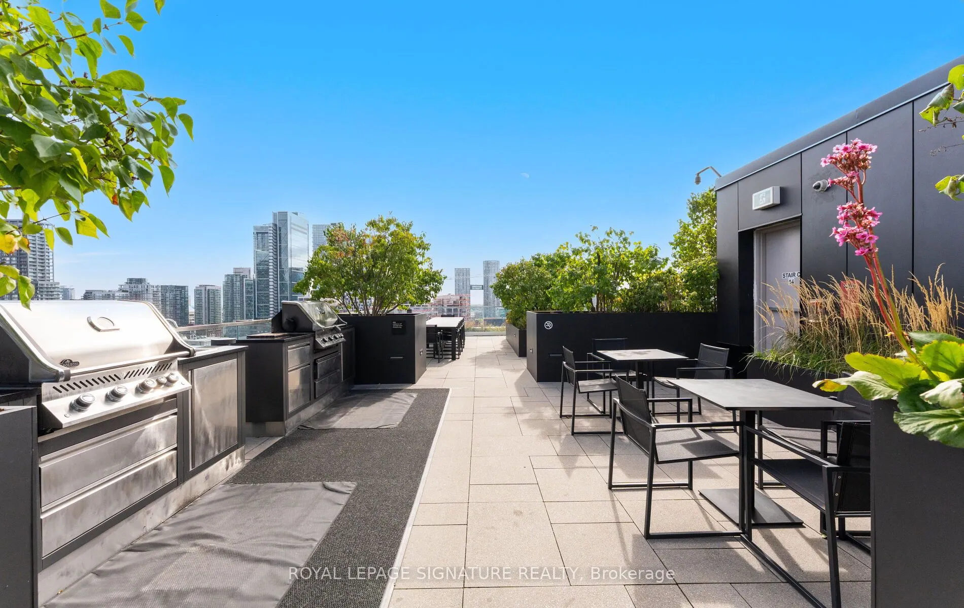 505 Richmond Street W, #909