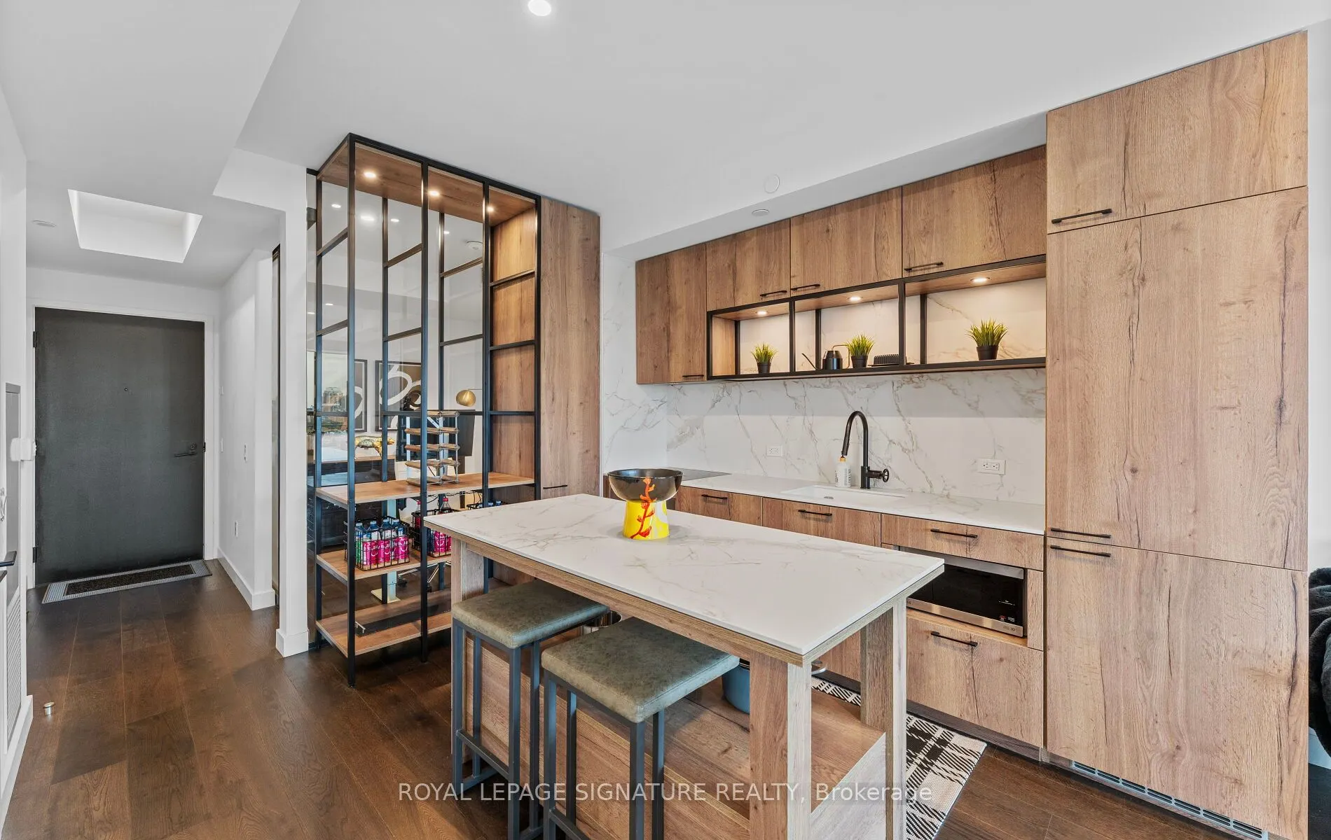505 Richmond Street W, #909