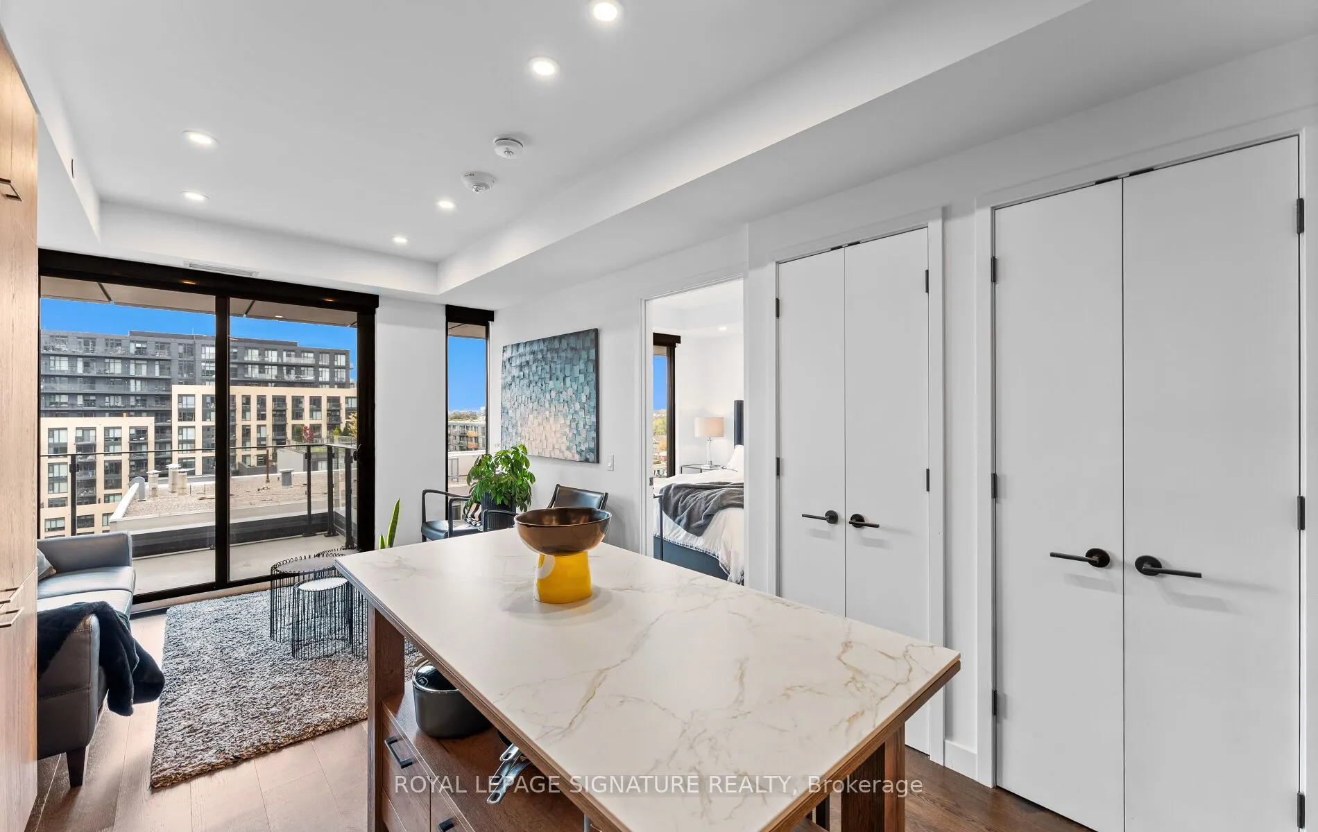 505 Richmond Street W, #909