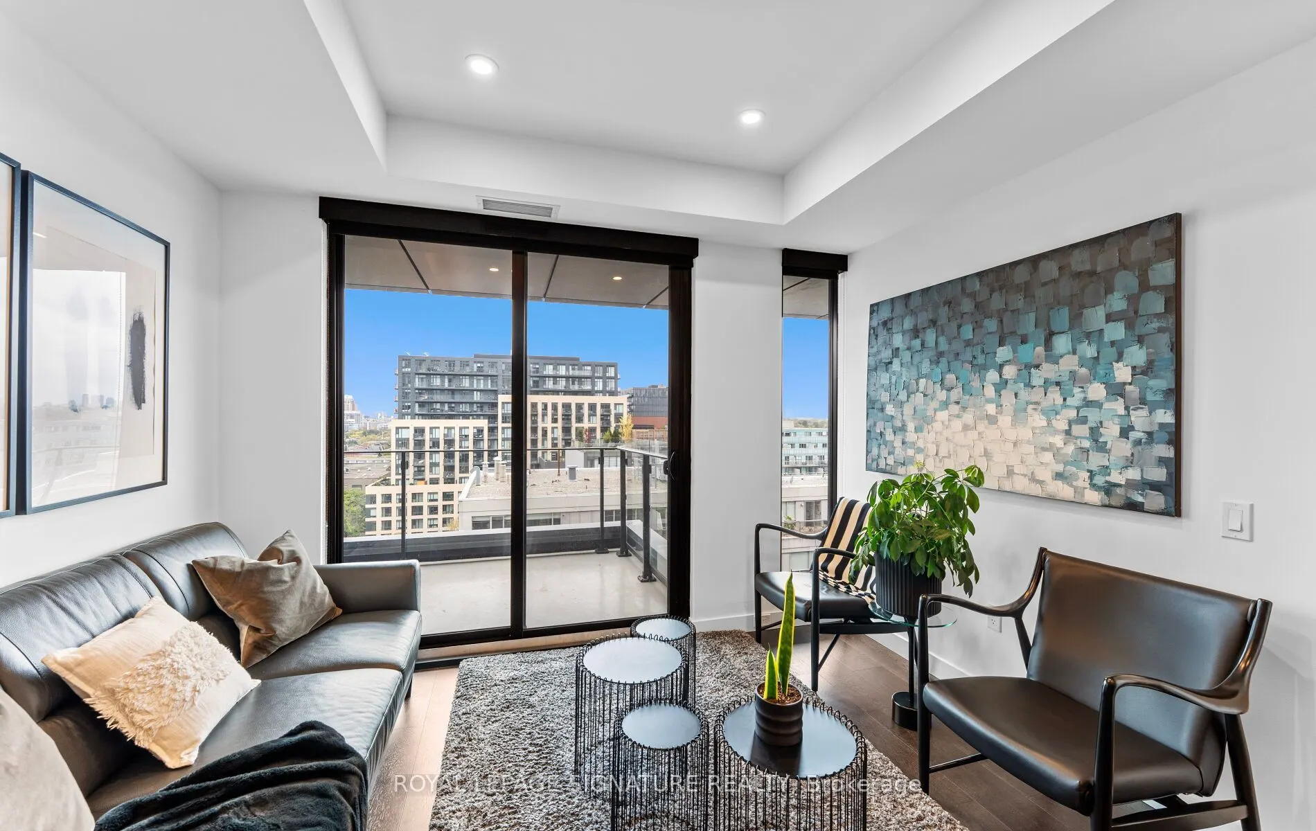 505 Richmond Street W, #909