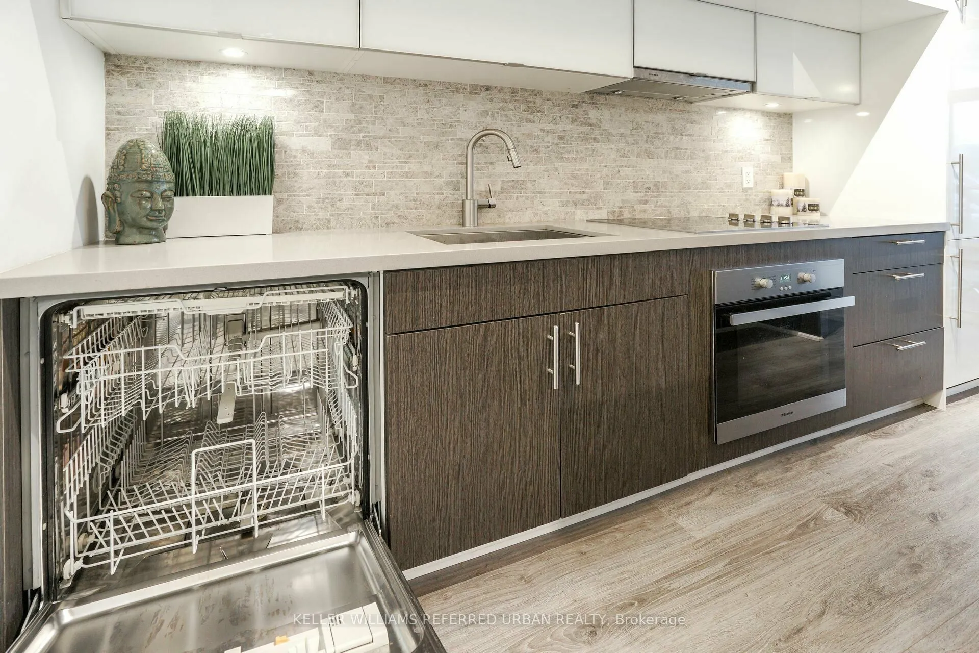 8 Mercer Street, #212