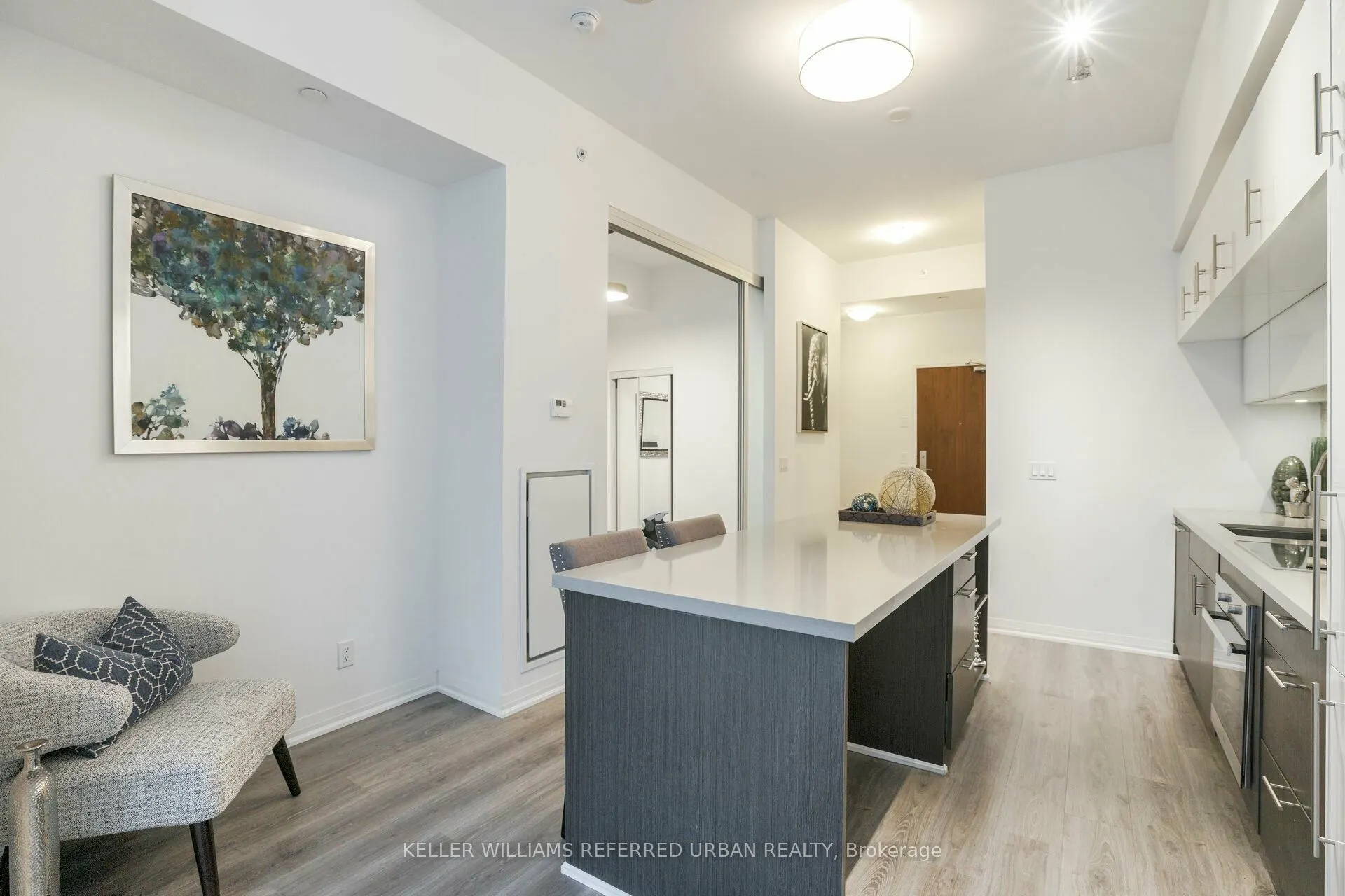 8 Mercer Street, #212