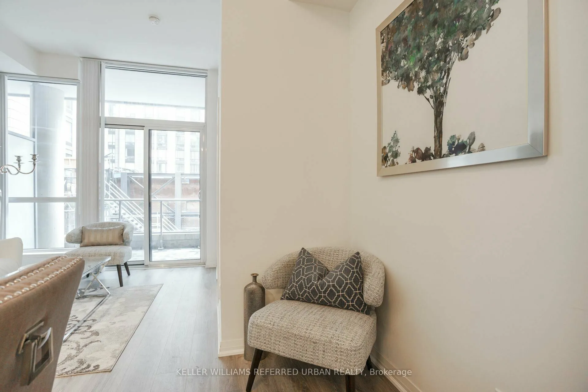 8 Mercer Street, #212