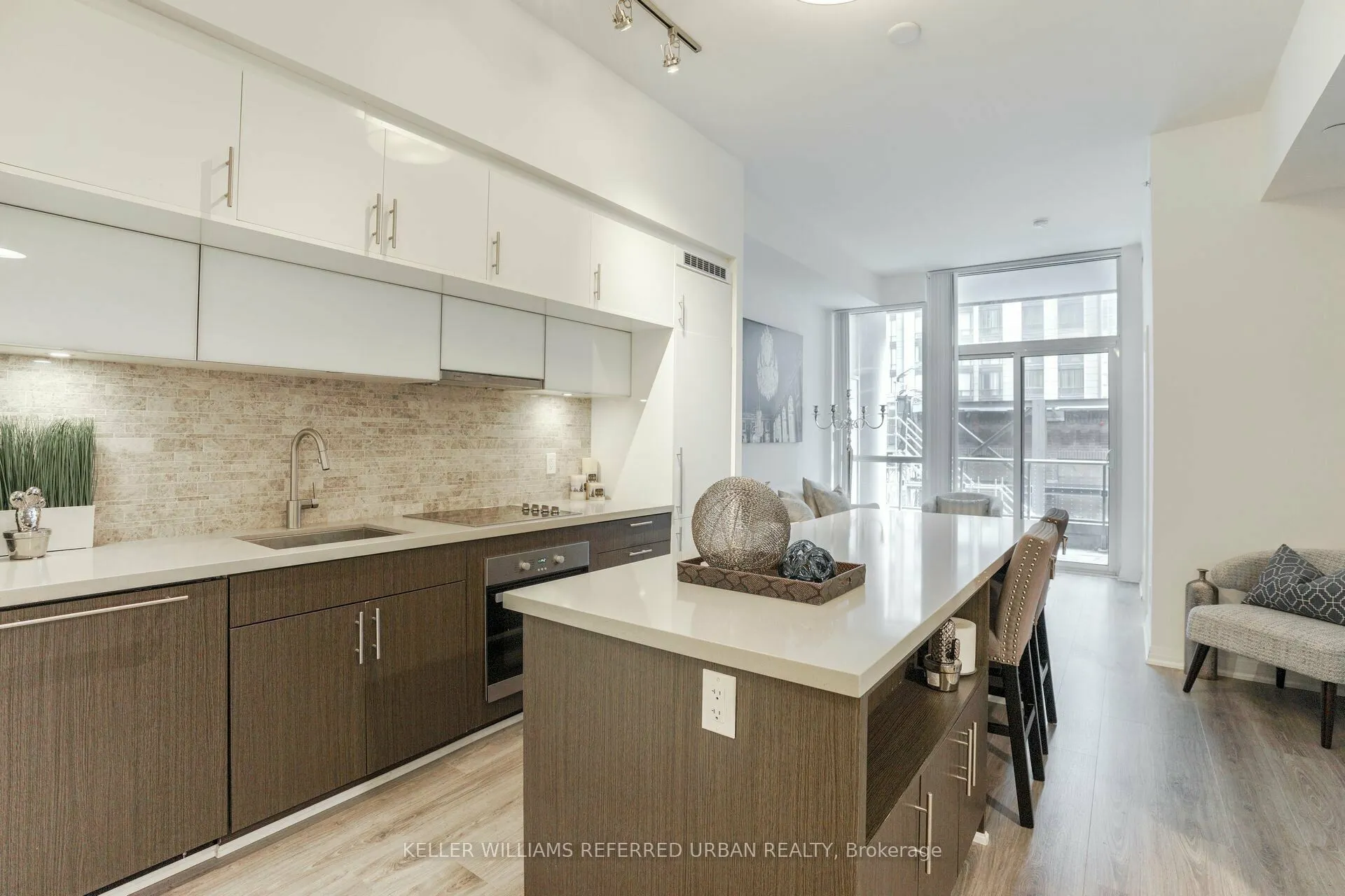 8 Mercer Street, #212