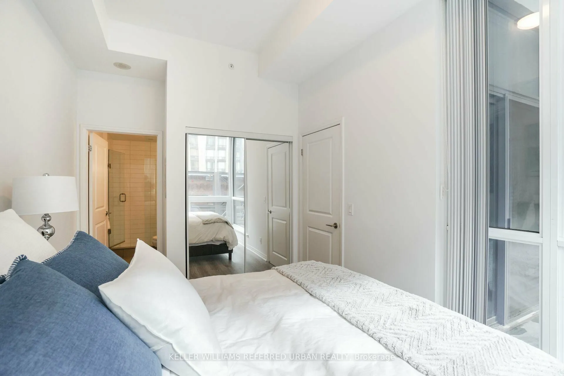 8 Mercer Street, #212