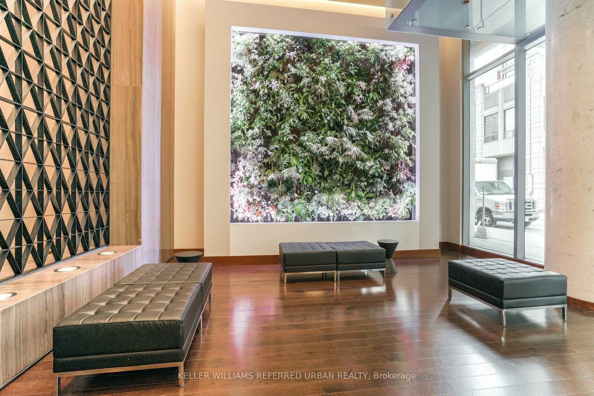 8 Mercer Street, #212