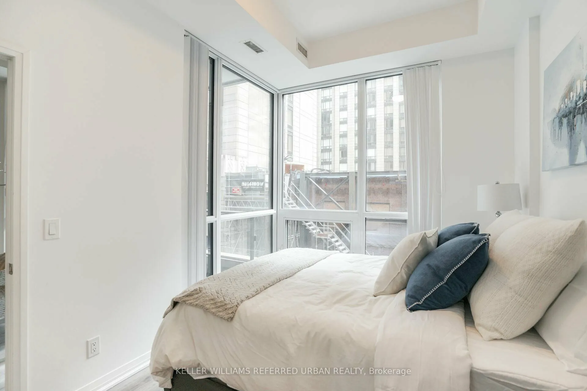 8 Mercer Street, #212