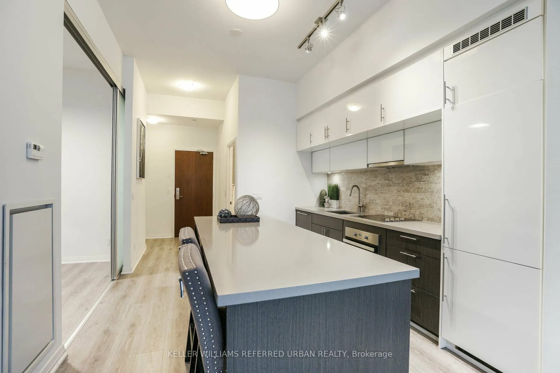 8 Mercer Street, #212