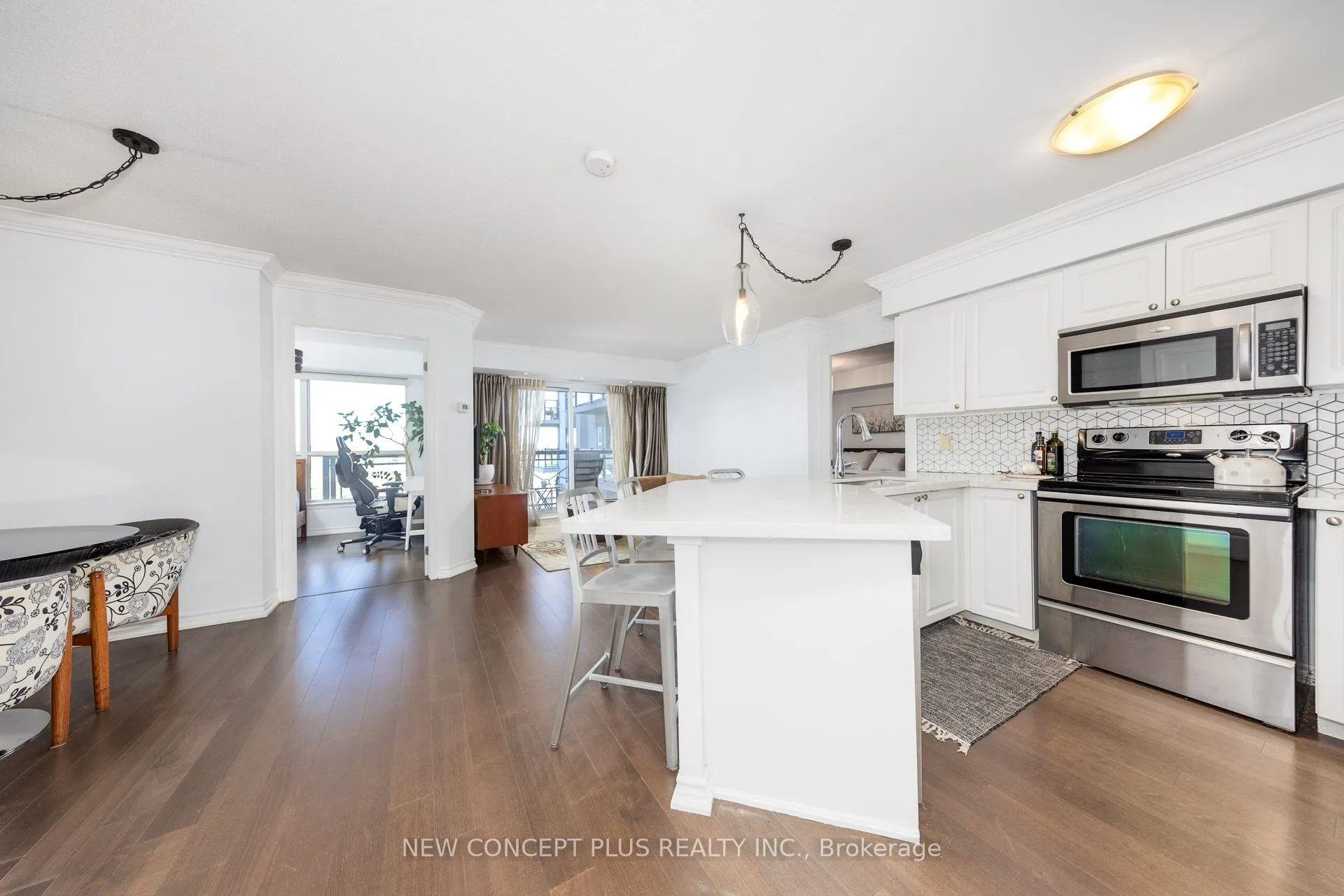872 Sheppard Avenue W, #518