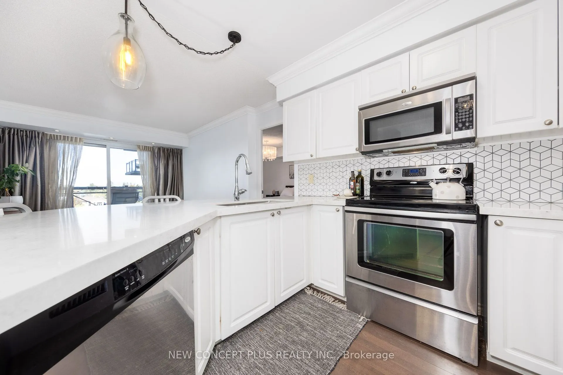 872 Sheppard Avenue W, #518