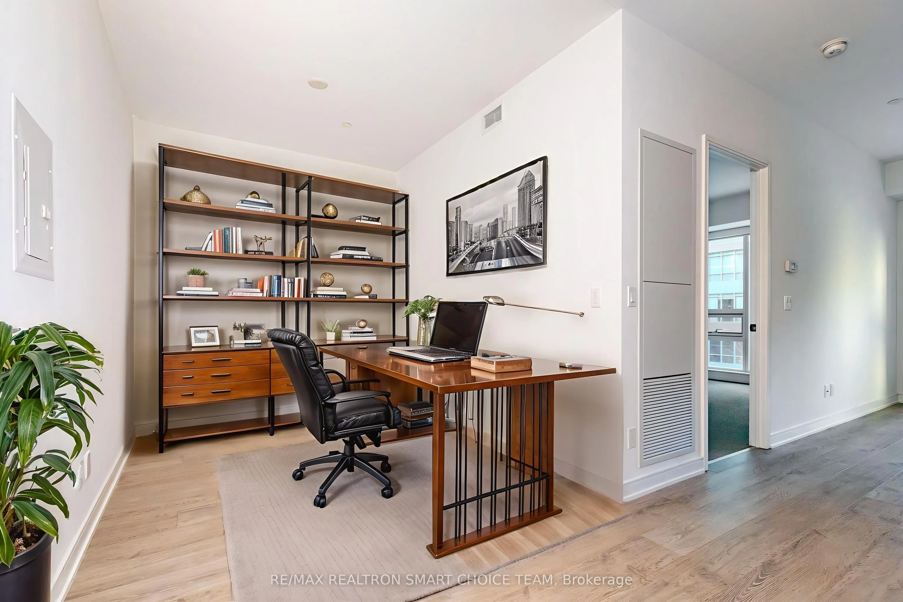 88 Scott Street, #704