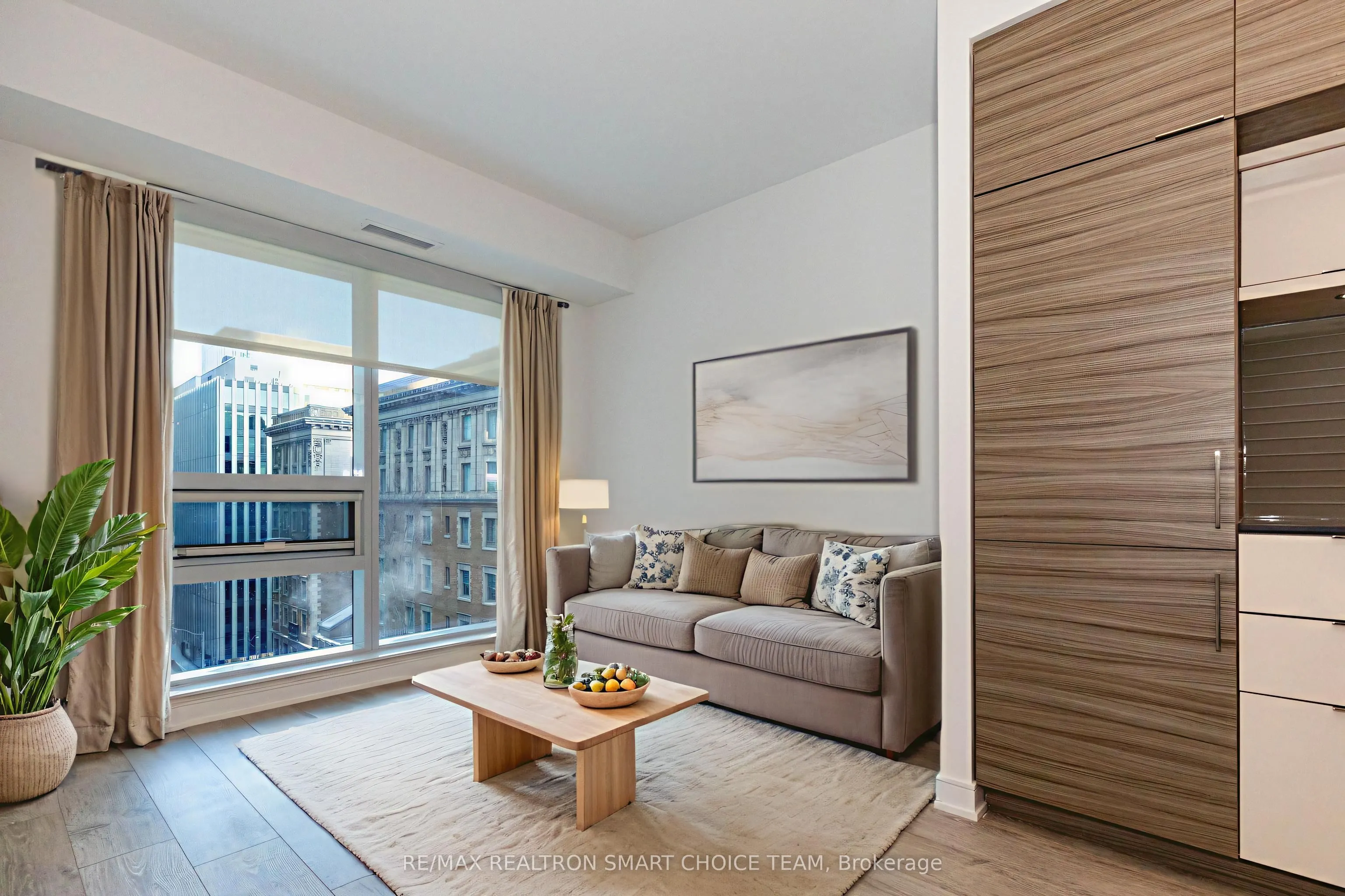 88 Scott Street, #704