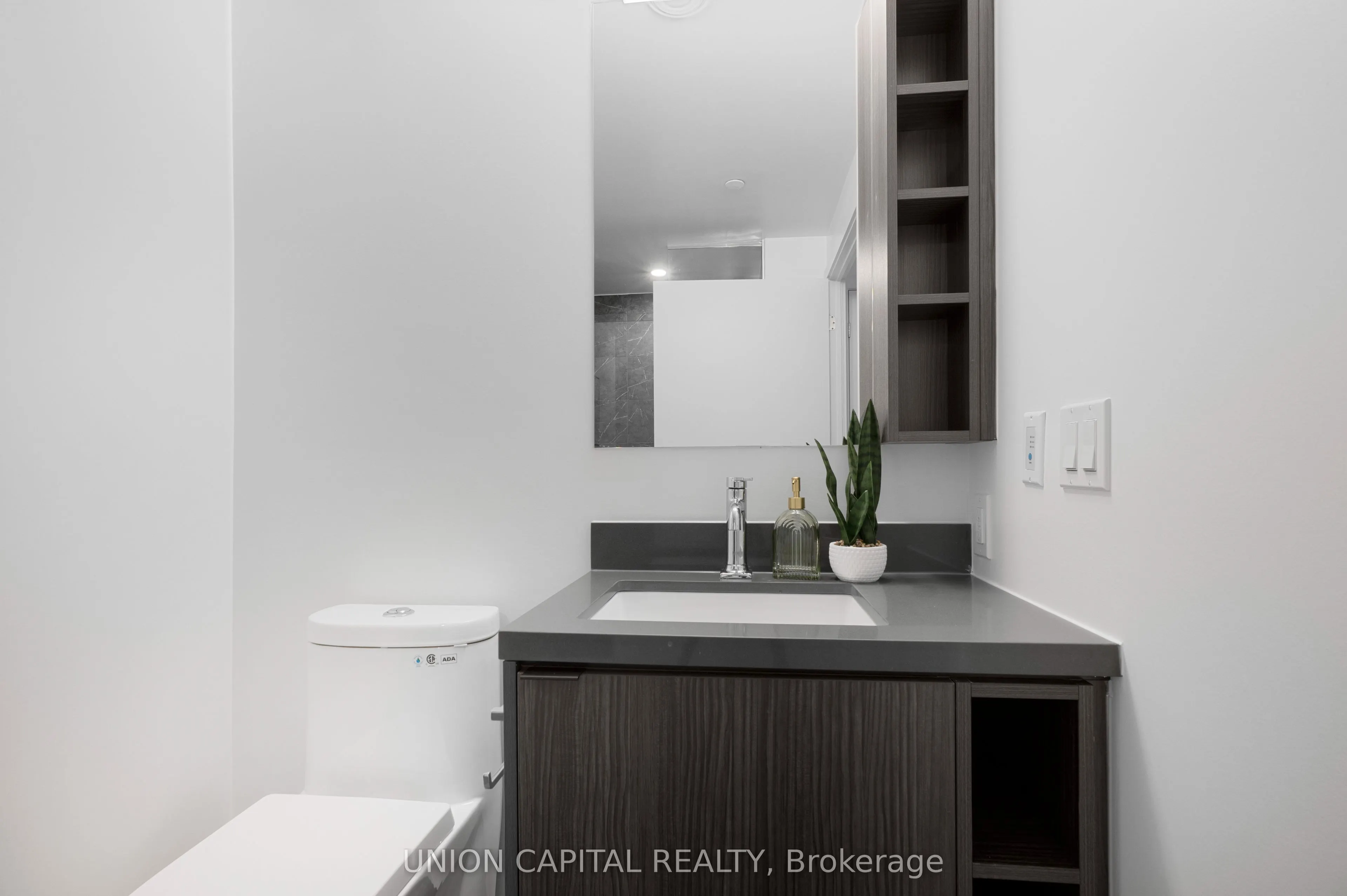 252 Church Street, #1801