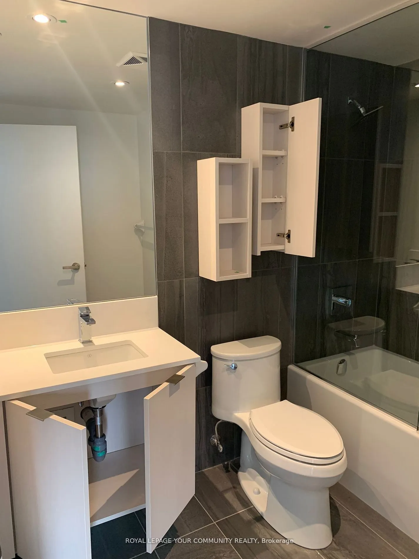 195 Redpath Avenue #3507