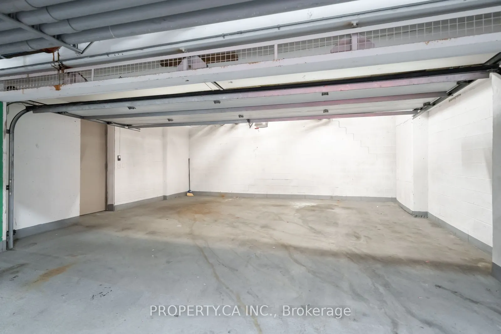 763 Bay Street, #Ph05