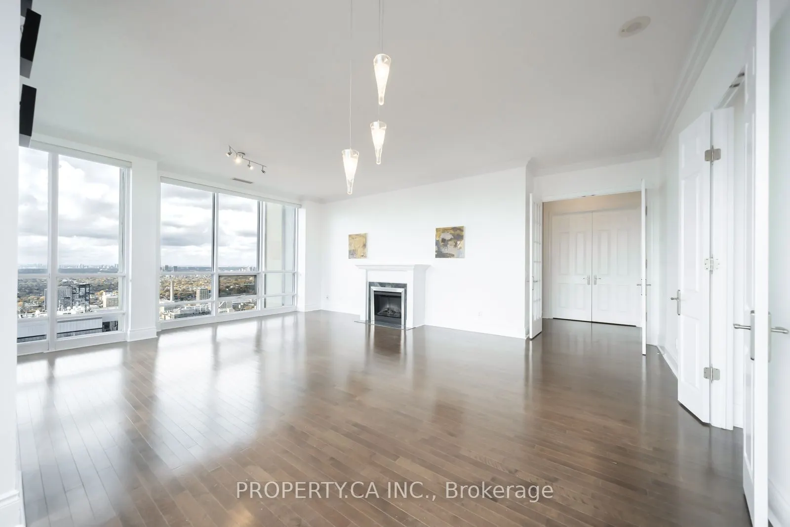 763 Bay Street, #Ph05