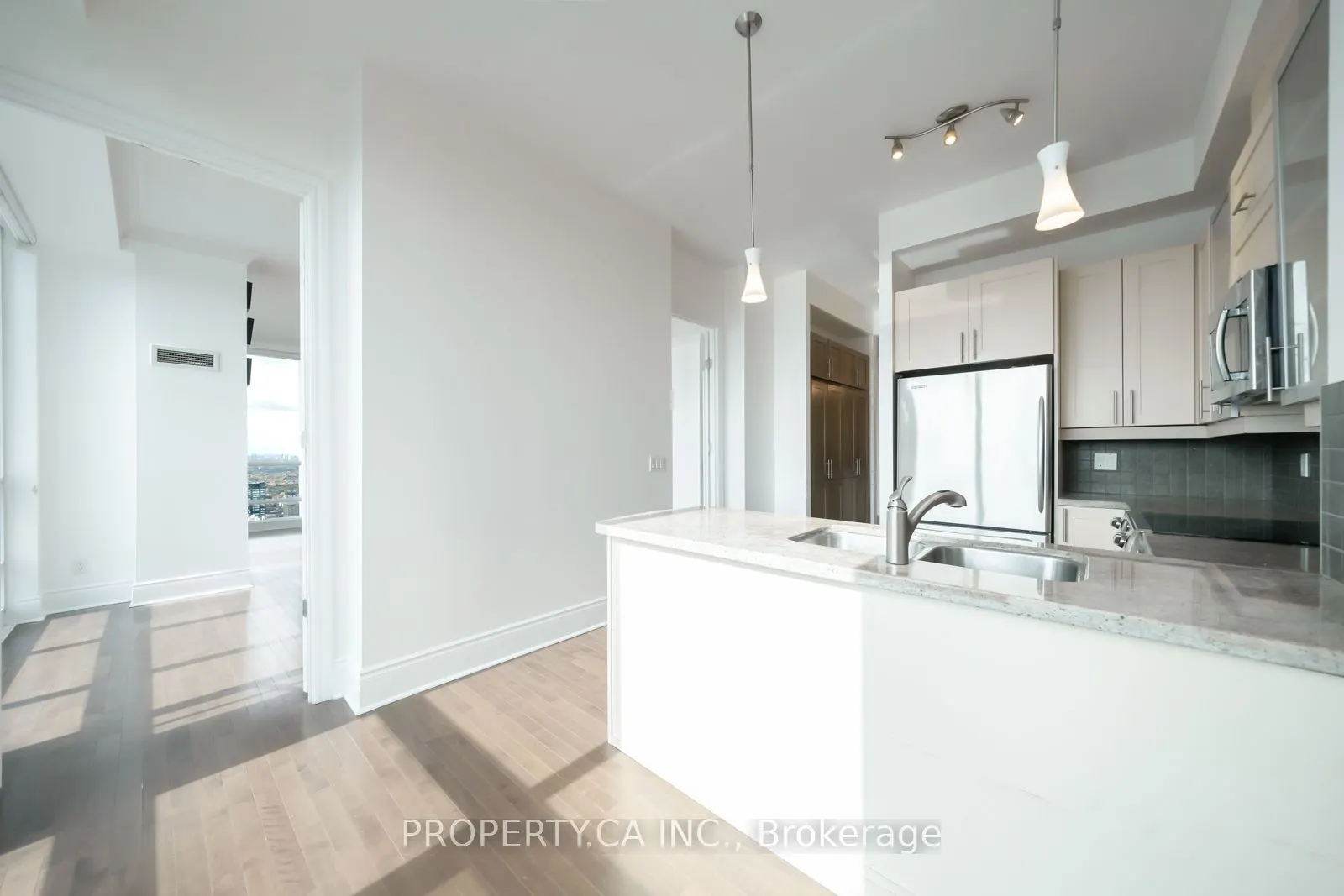 763 Bay Street, #Ph05