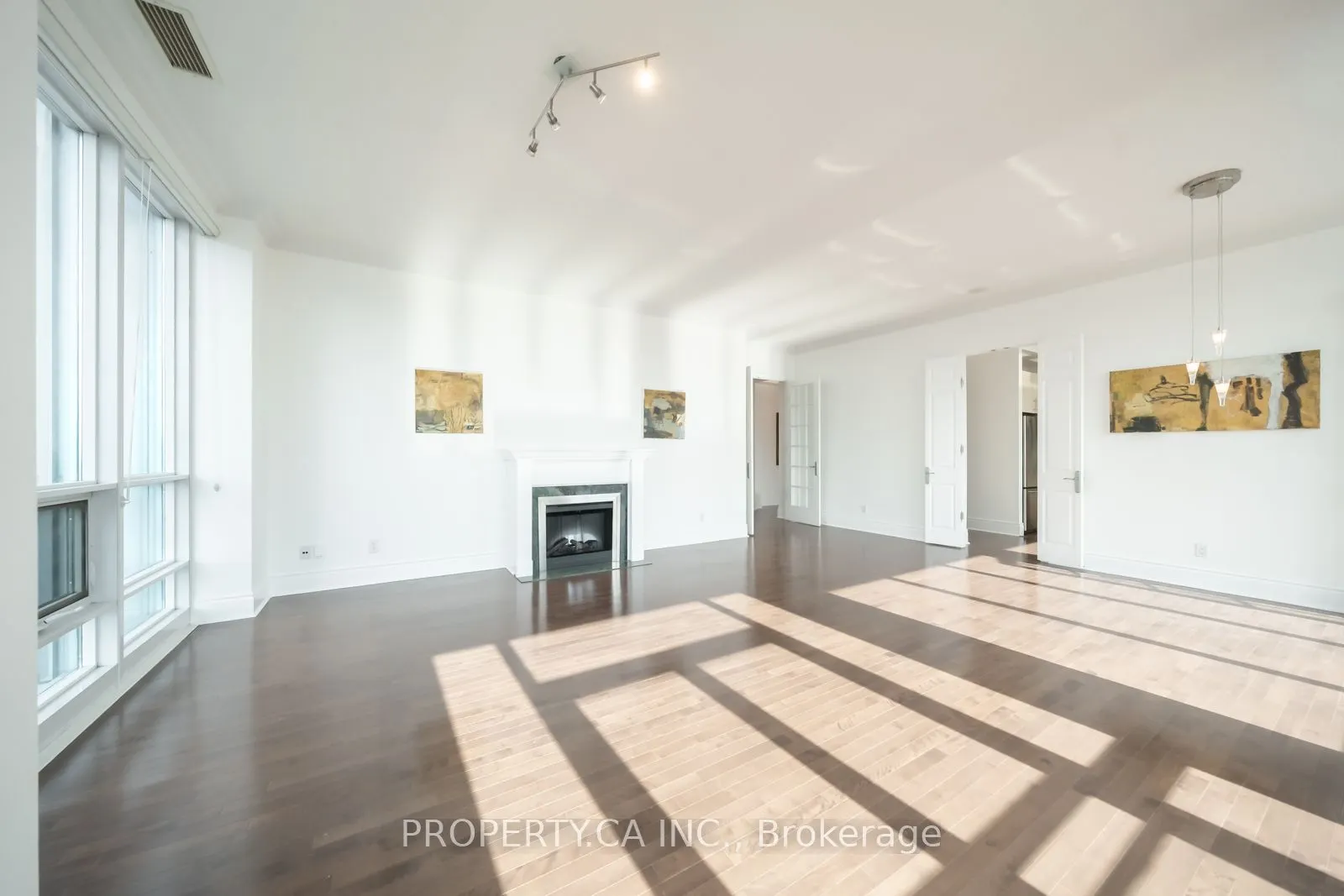 763 Bay Street, #Ph05