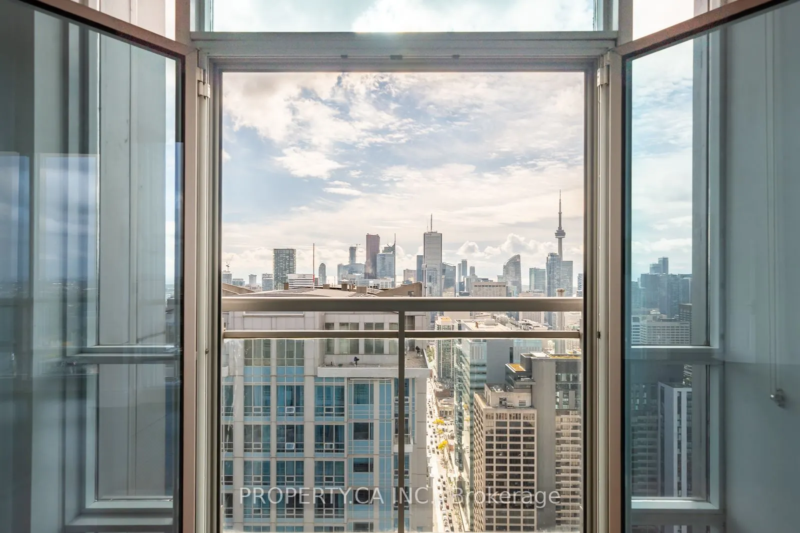 763 Bay Street, #Ph05