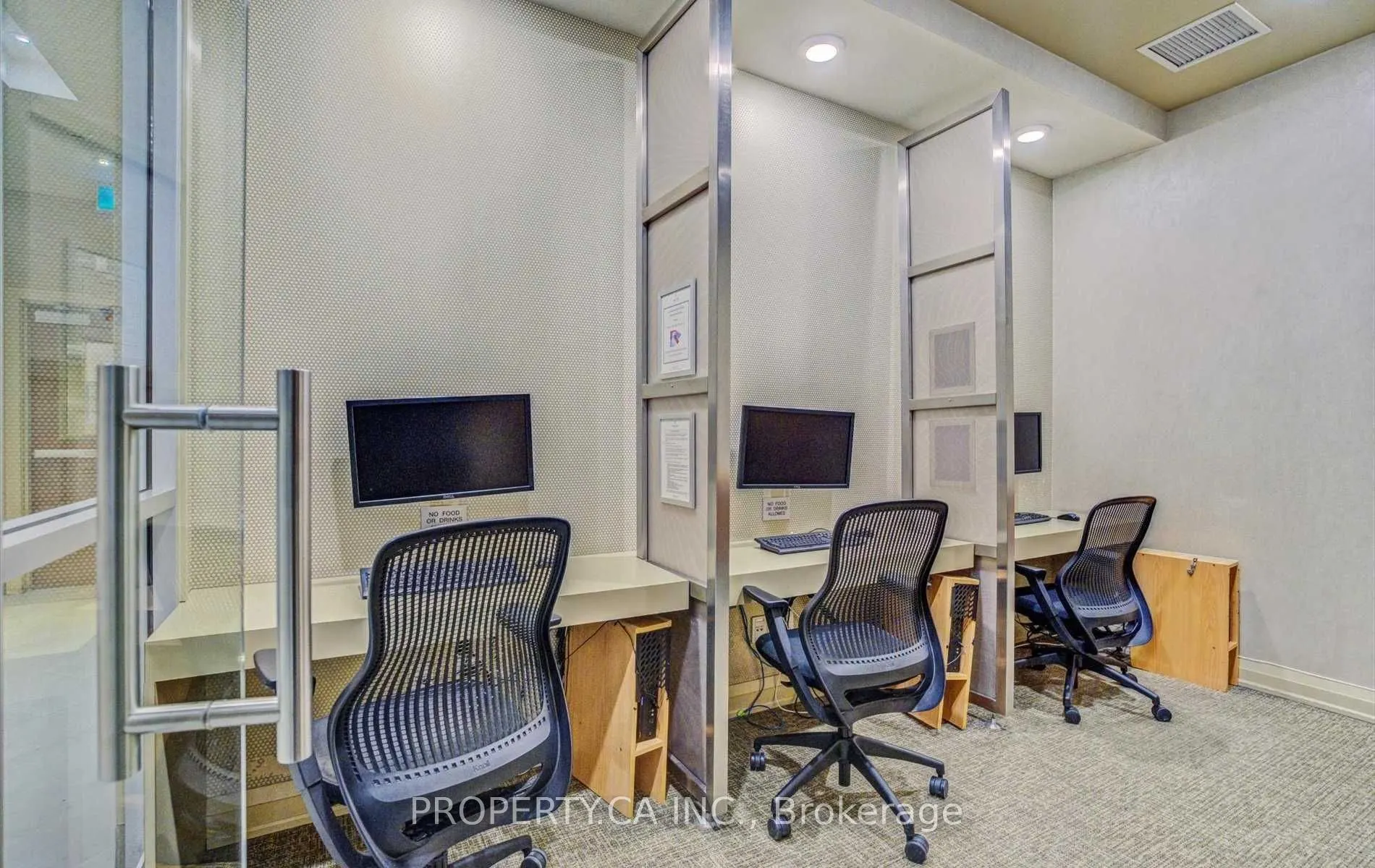 763 Bay Street, #Ph05