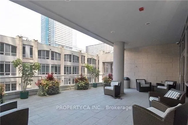 763 Bay Street, #Ph05