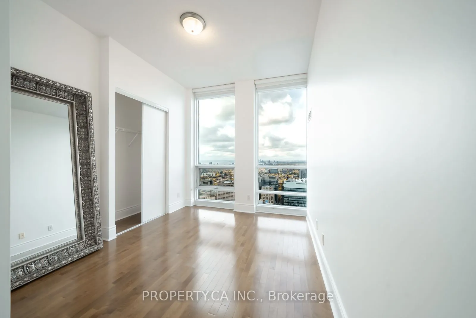 763 Bay Street, #Ph05