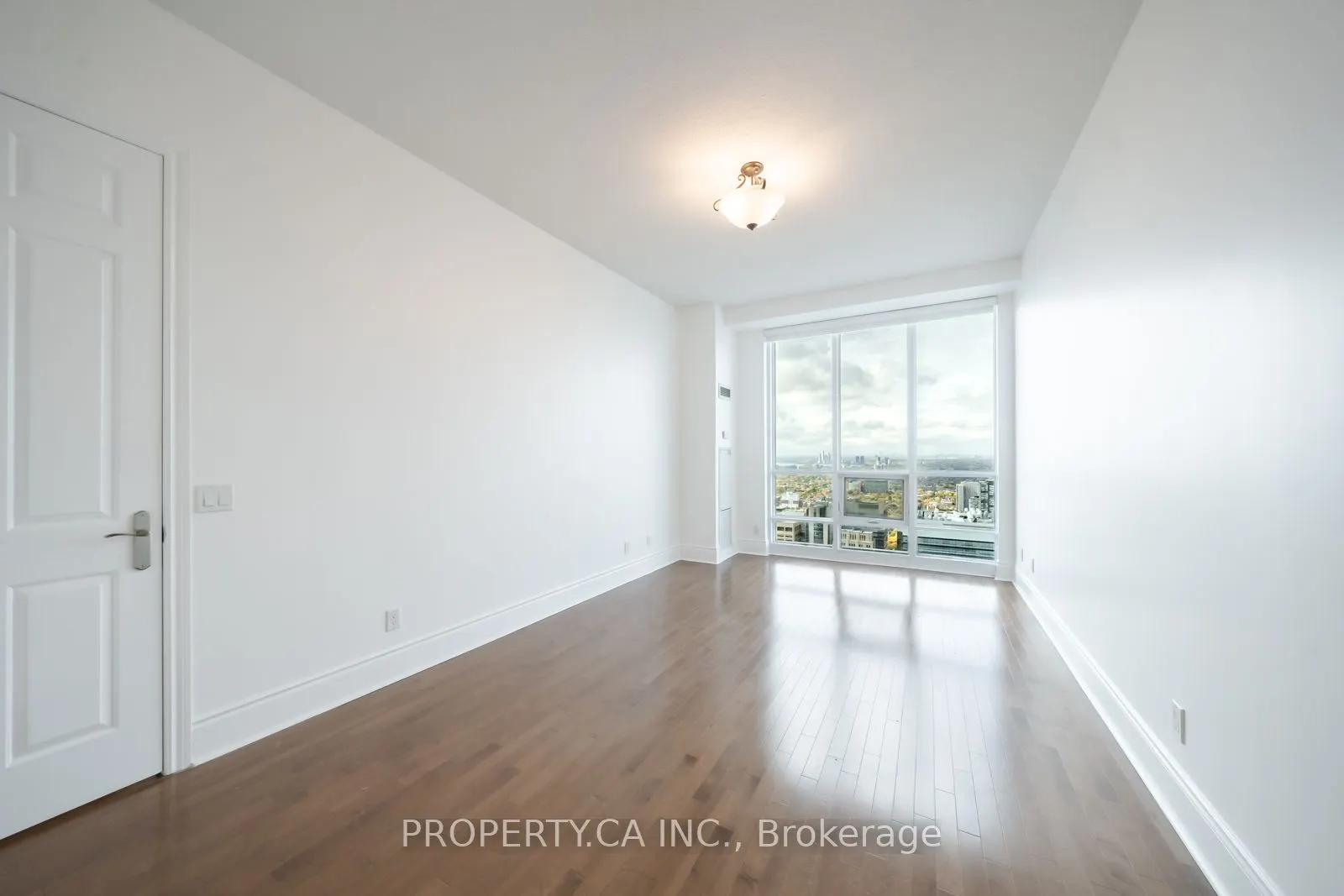 763 Bay Street, #Ph05