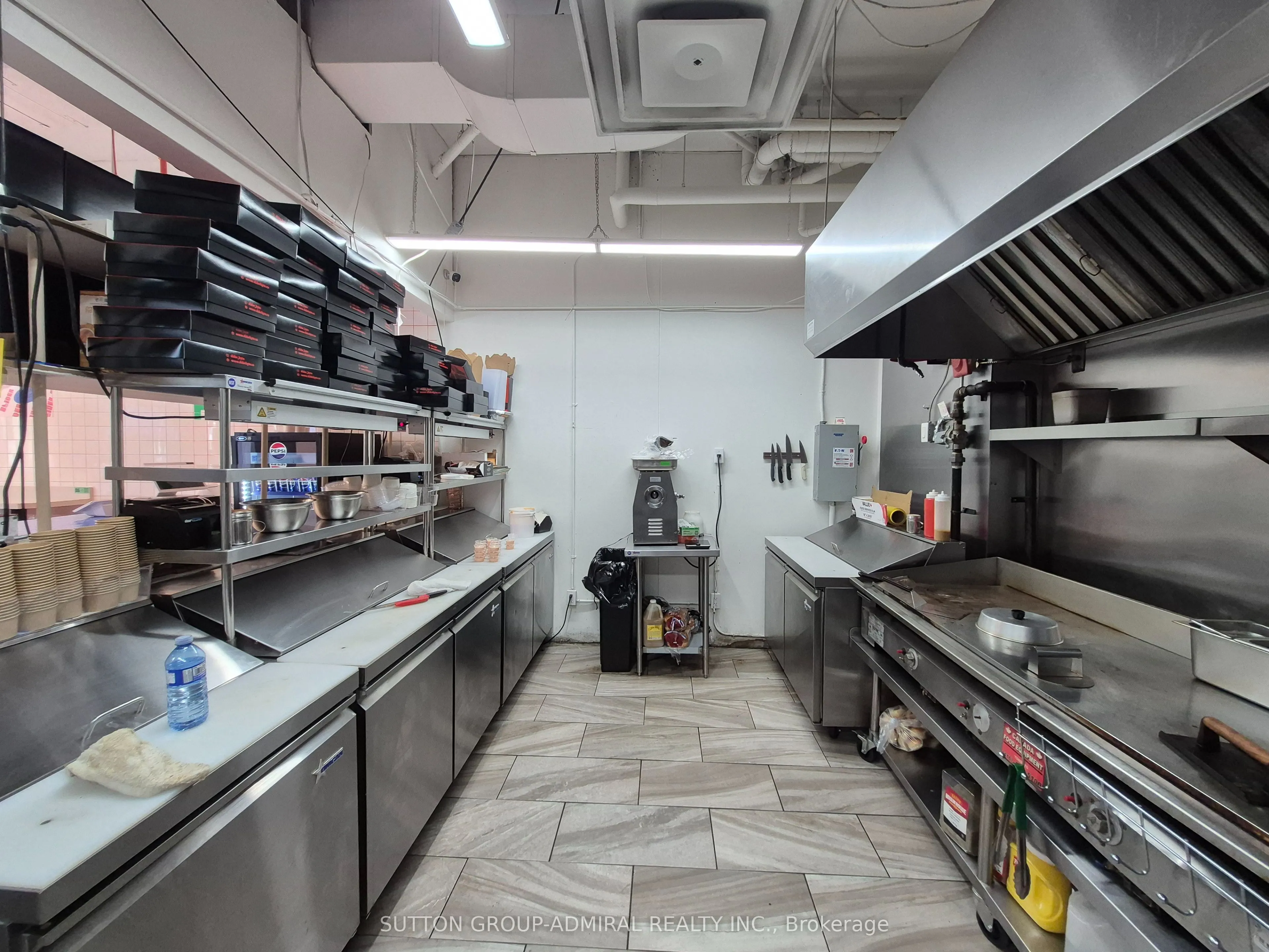 50 Gerrard Street E