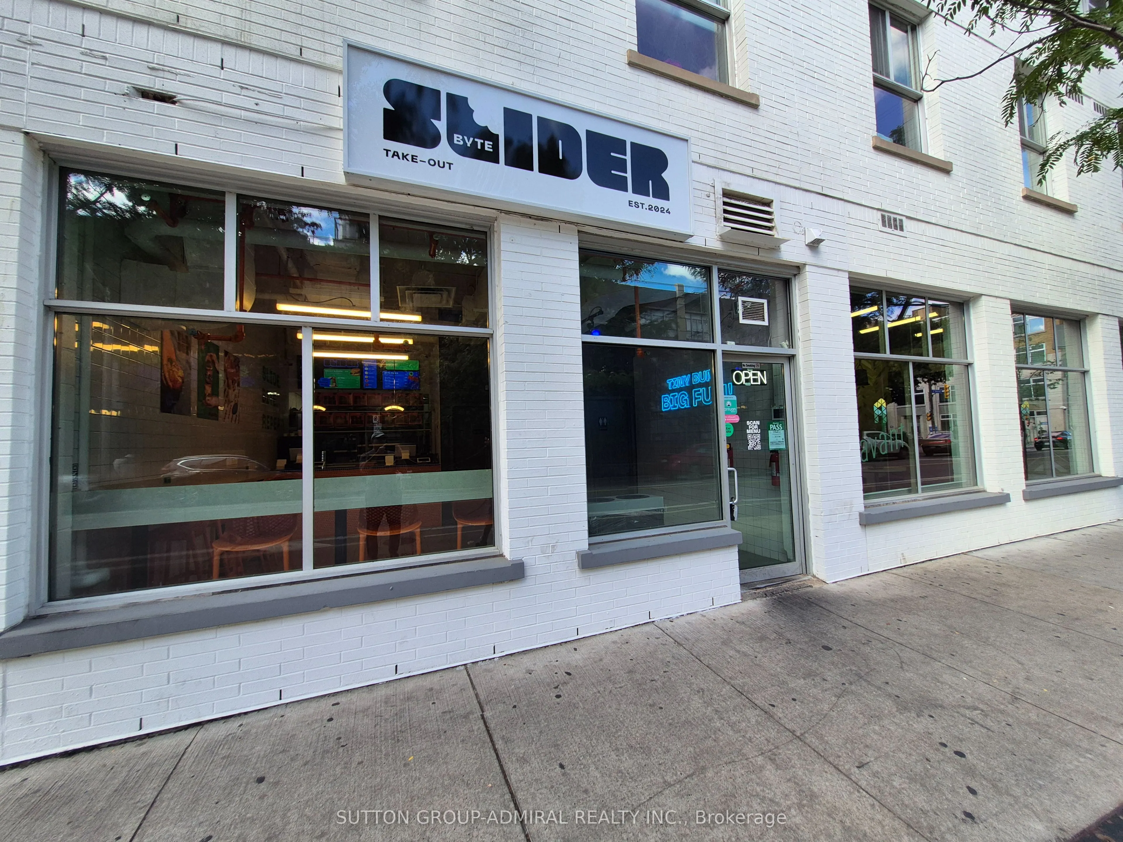 50 Gerrard Street E