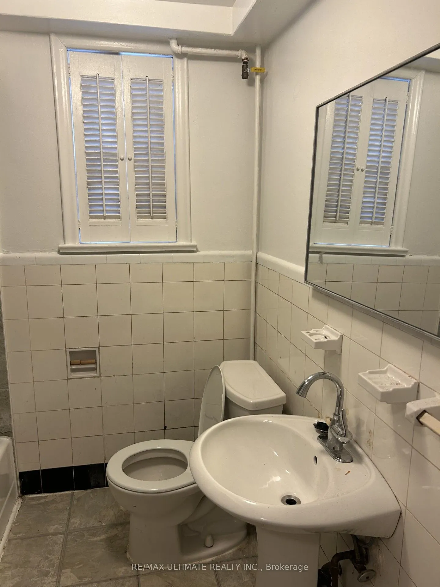 19 Castlefield Avenue, #1
