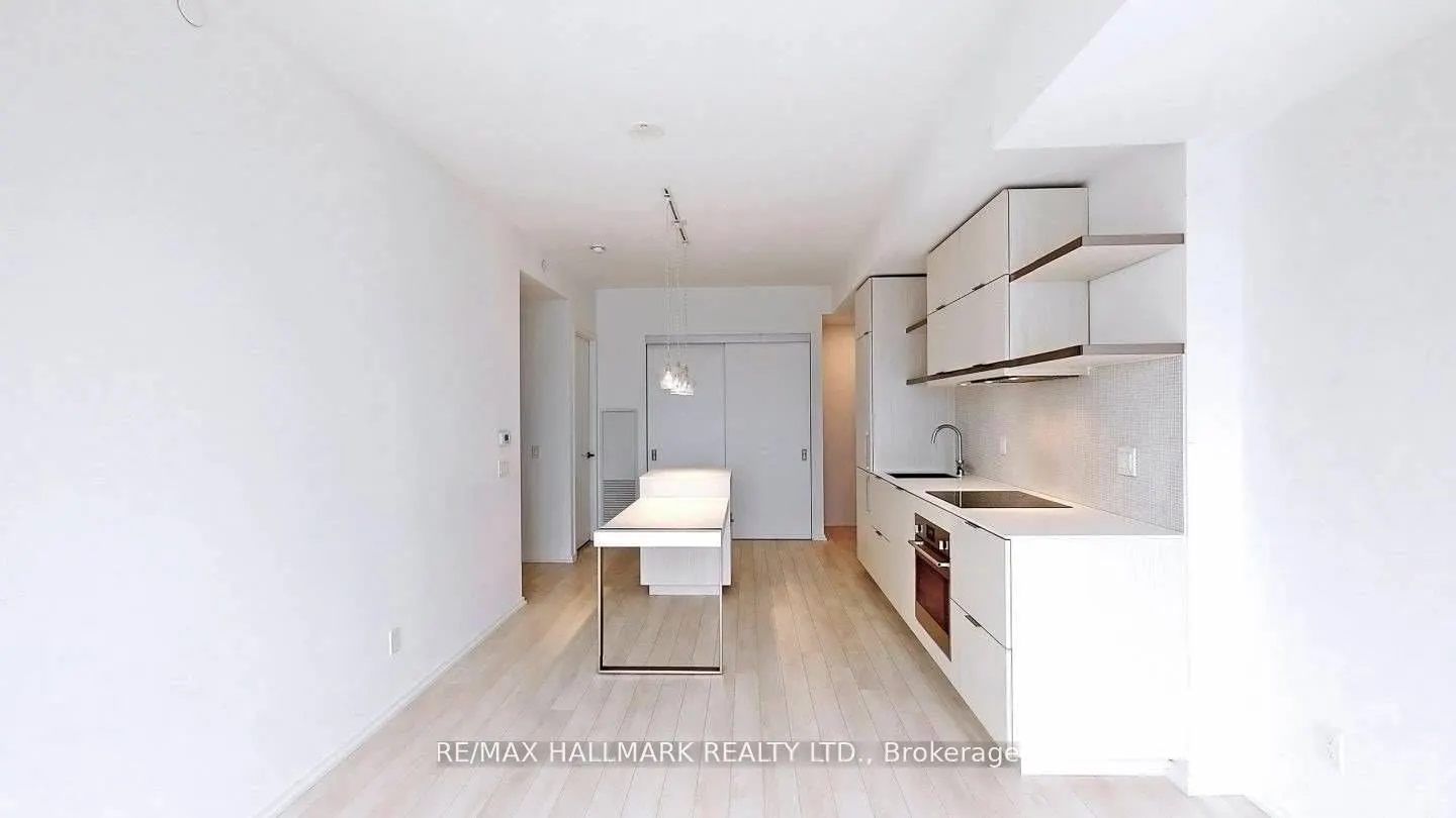 197 Yonge Street, #3114