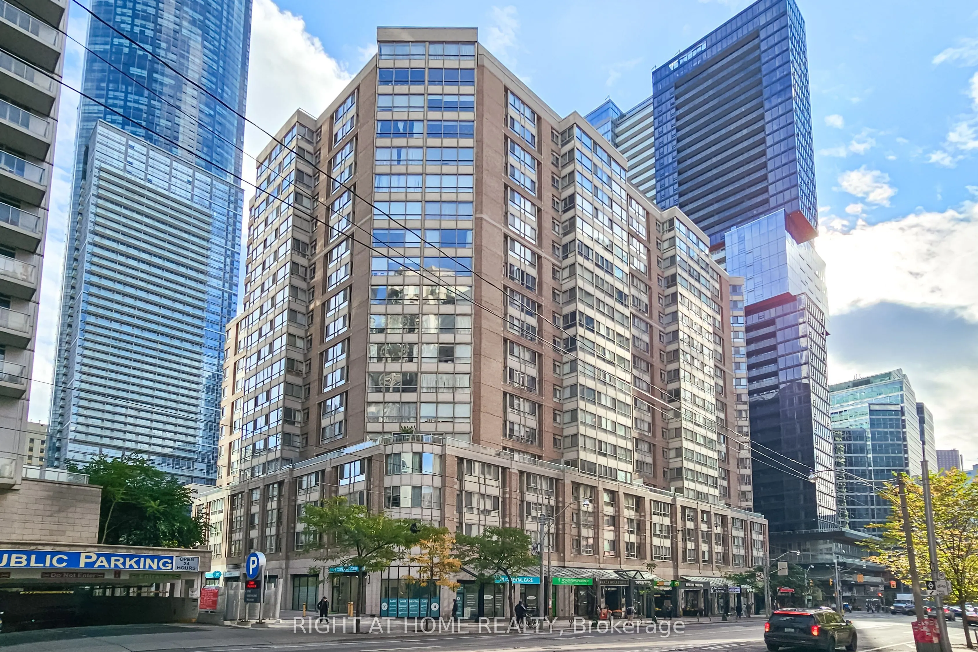 711 Bay Street S, #615