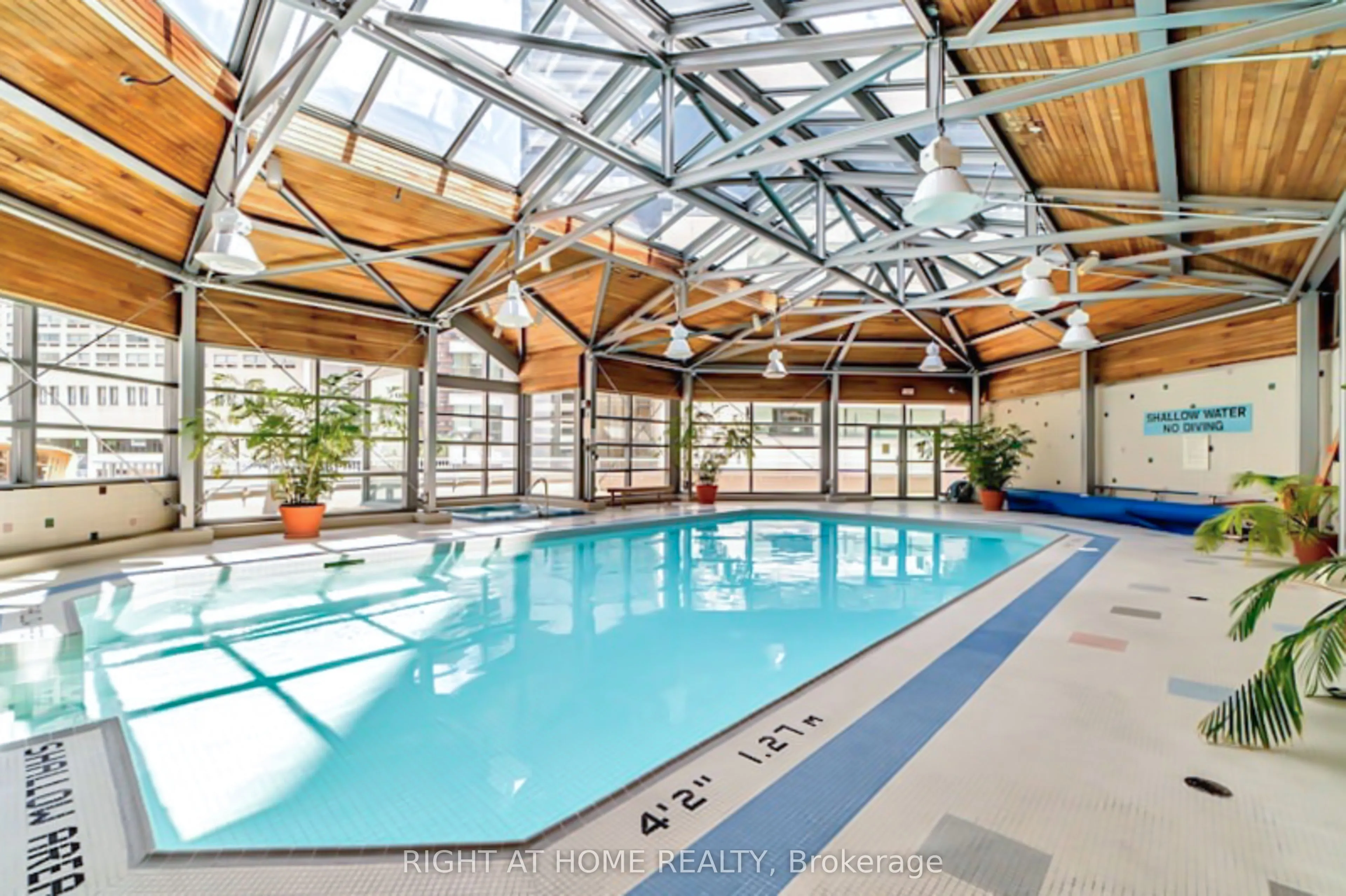 711 Bay Street S, #615