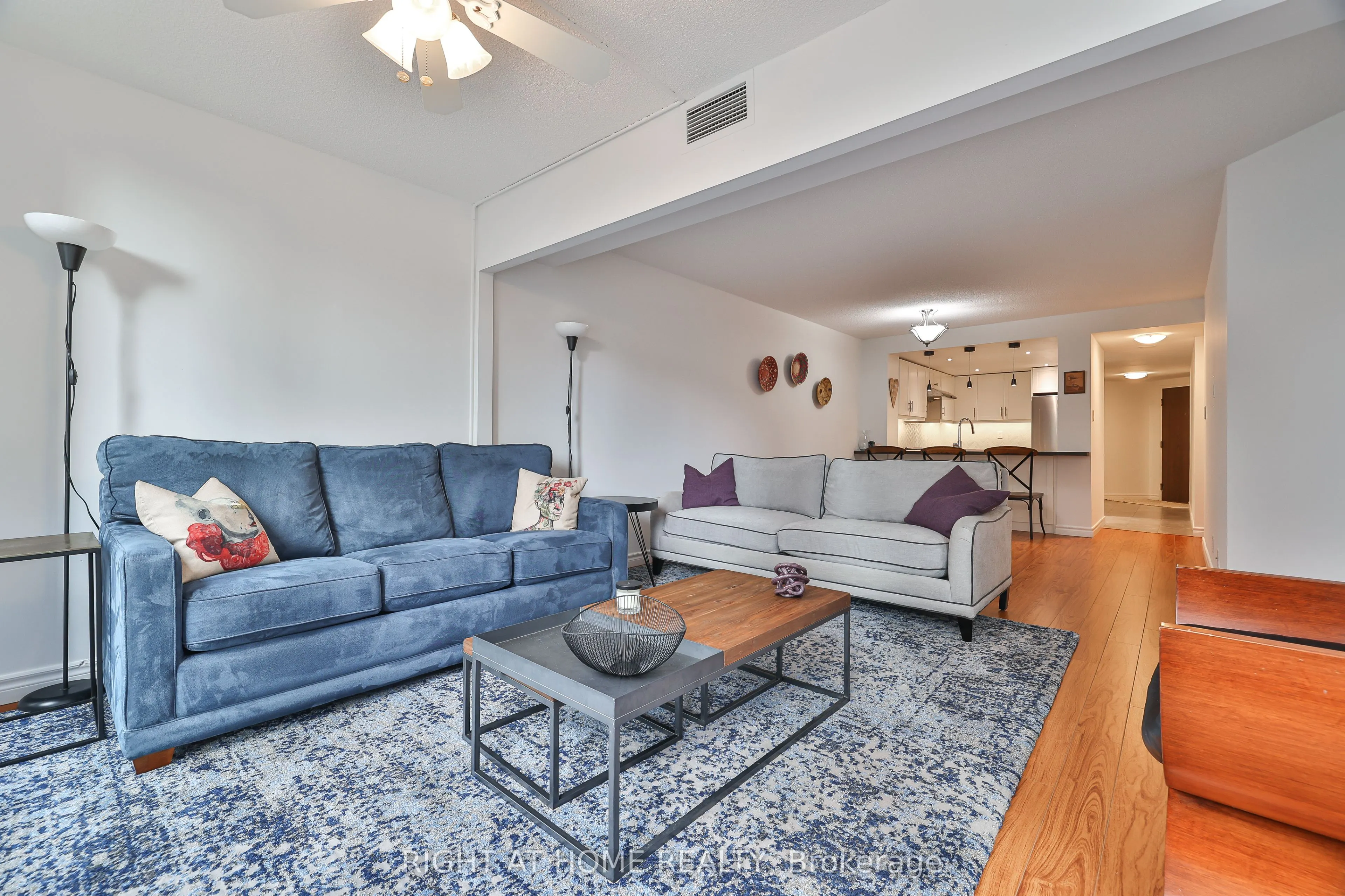 711 Bay Street S, #615