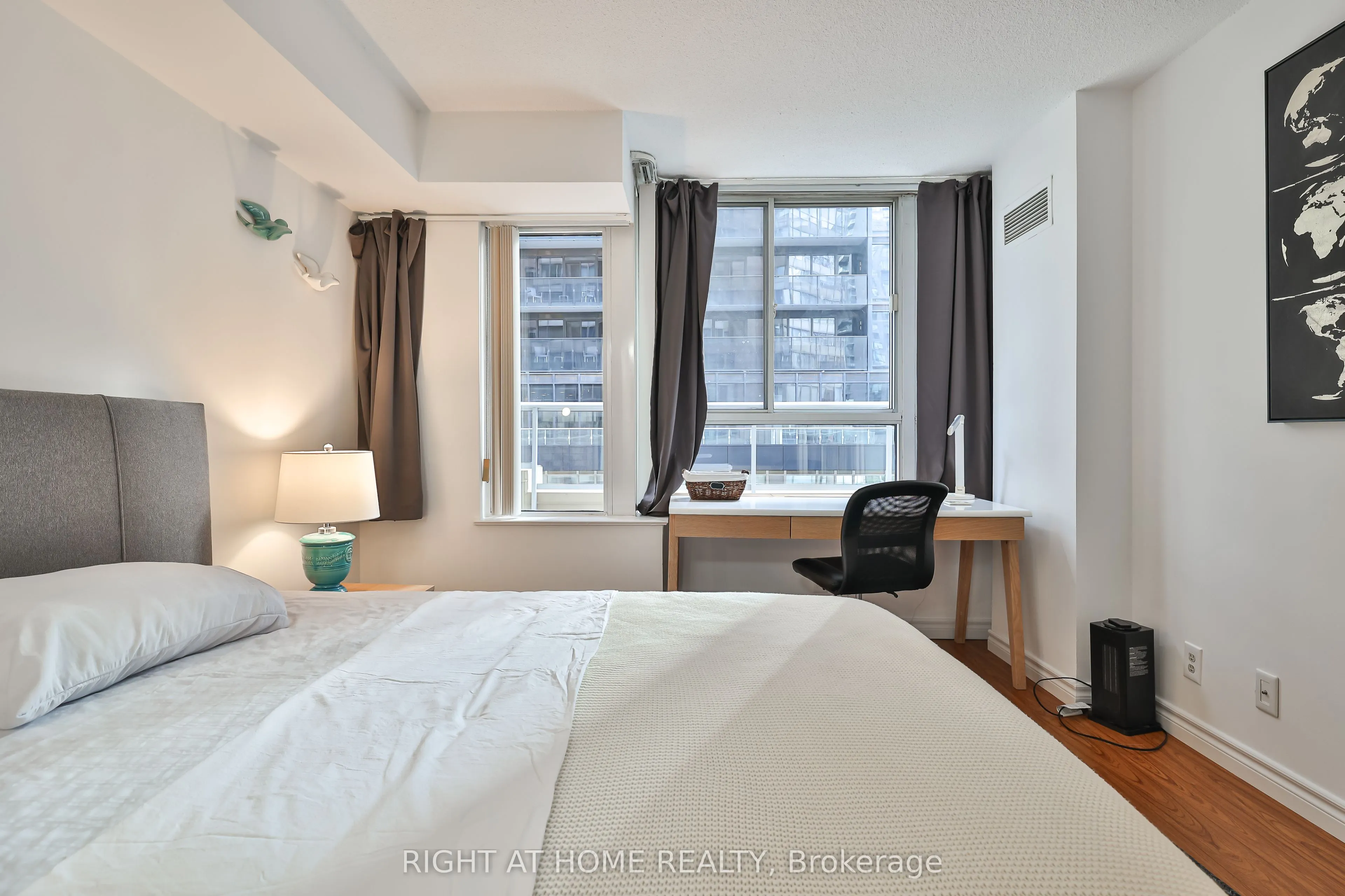 711 Bay Street S, #615