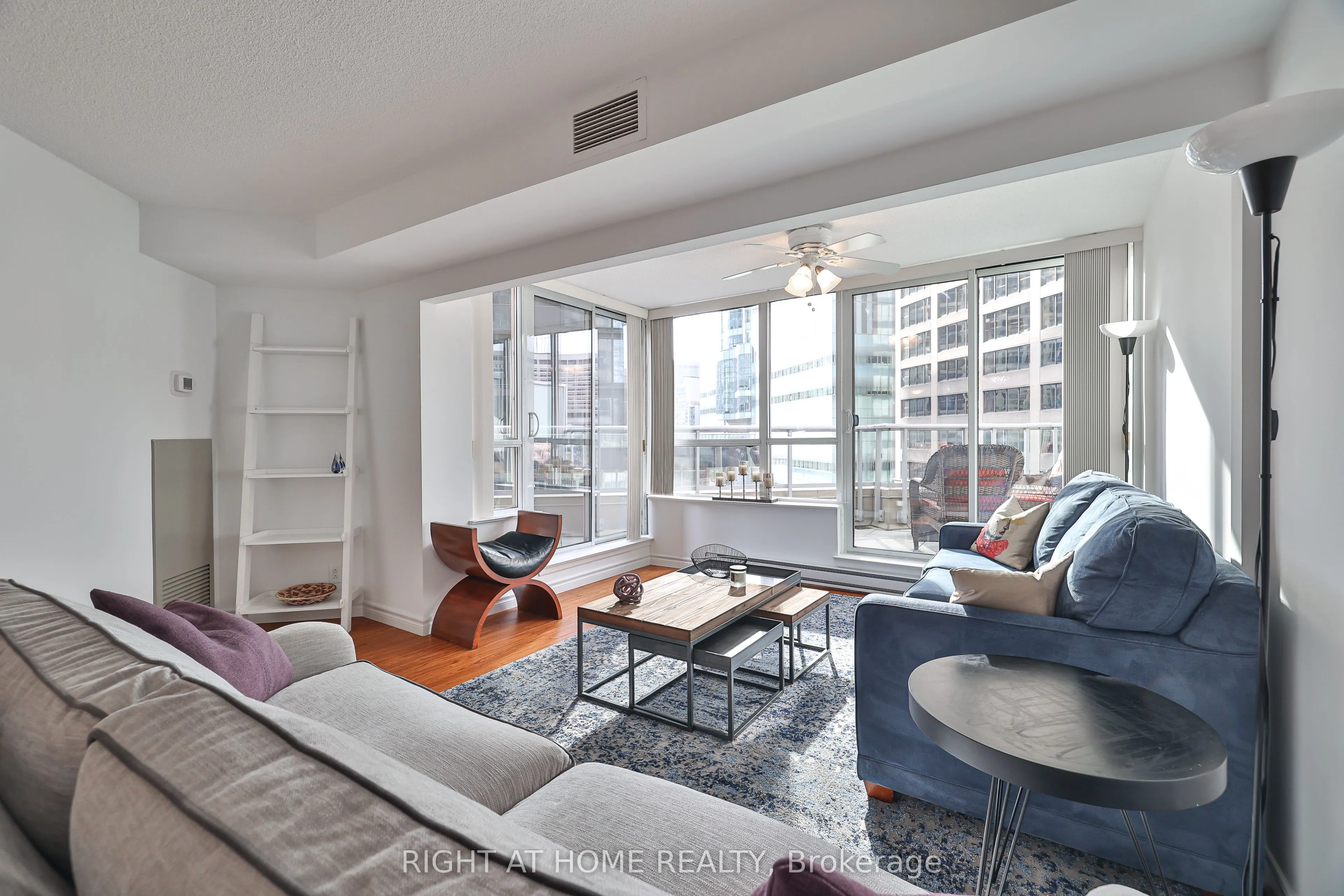 711 Bay Street S, #615