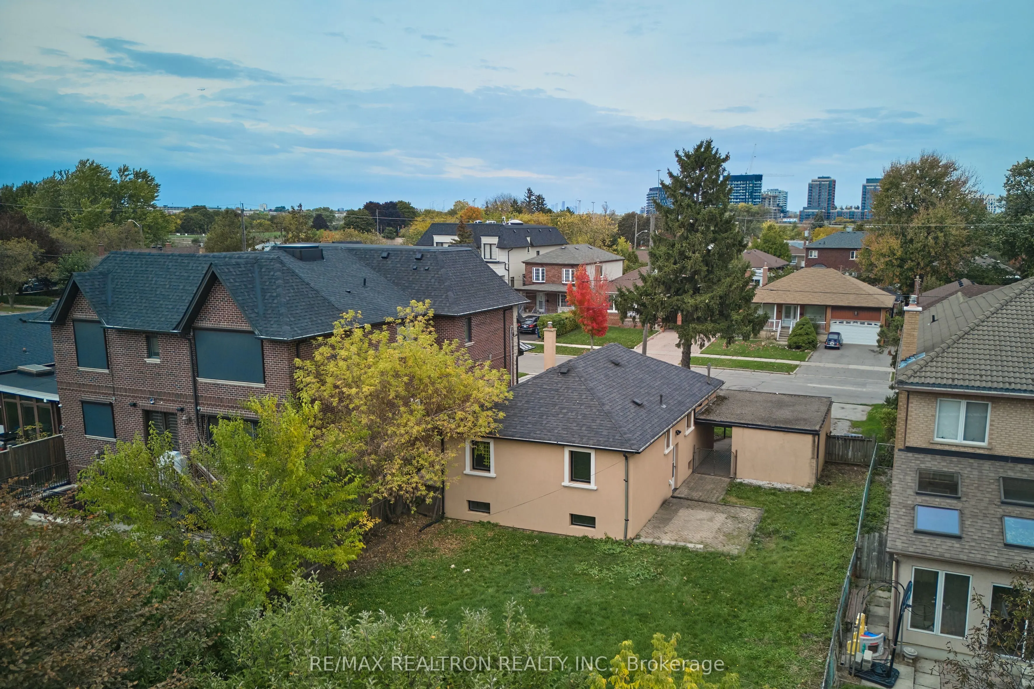 135 Regina Avenue