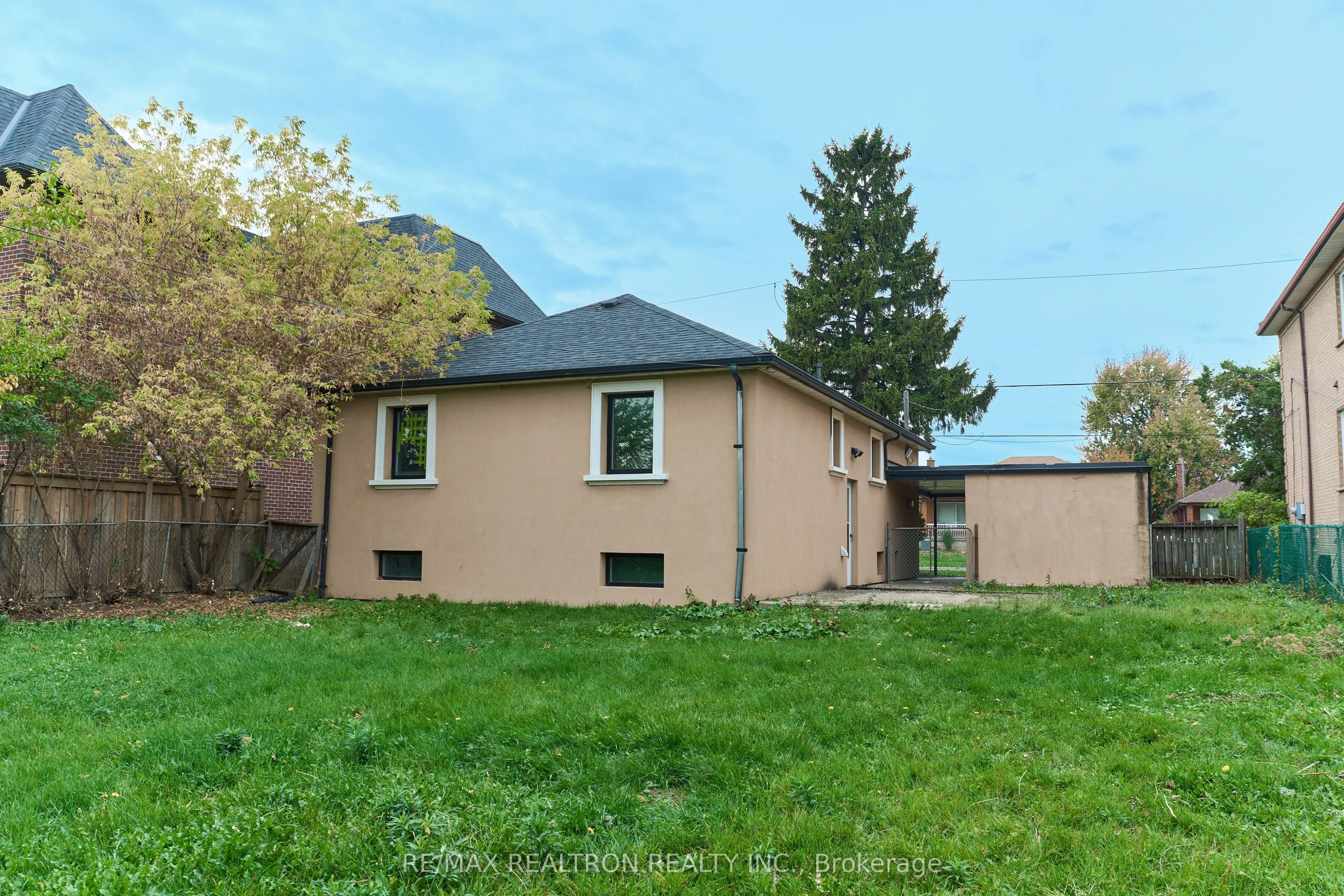 135 Regina Avenue